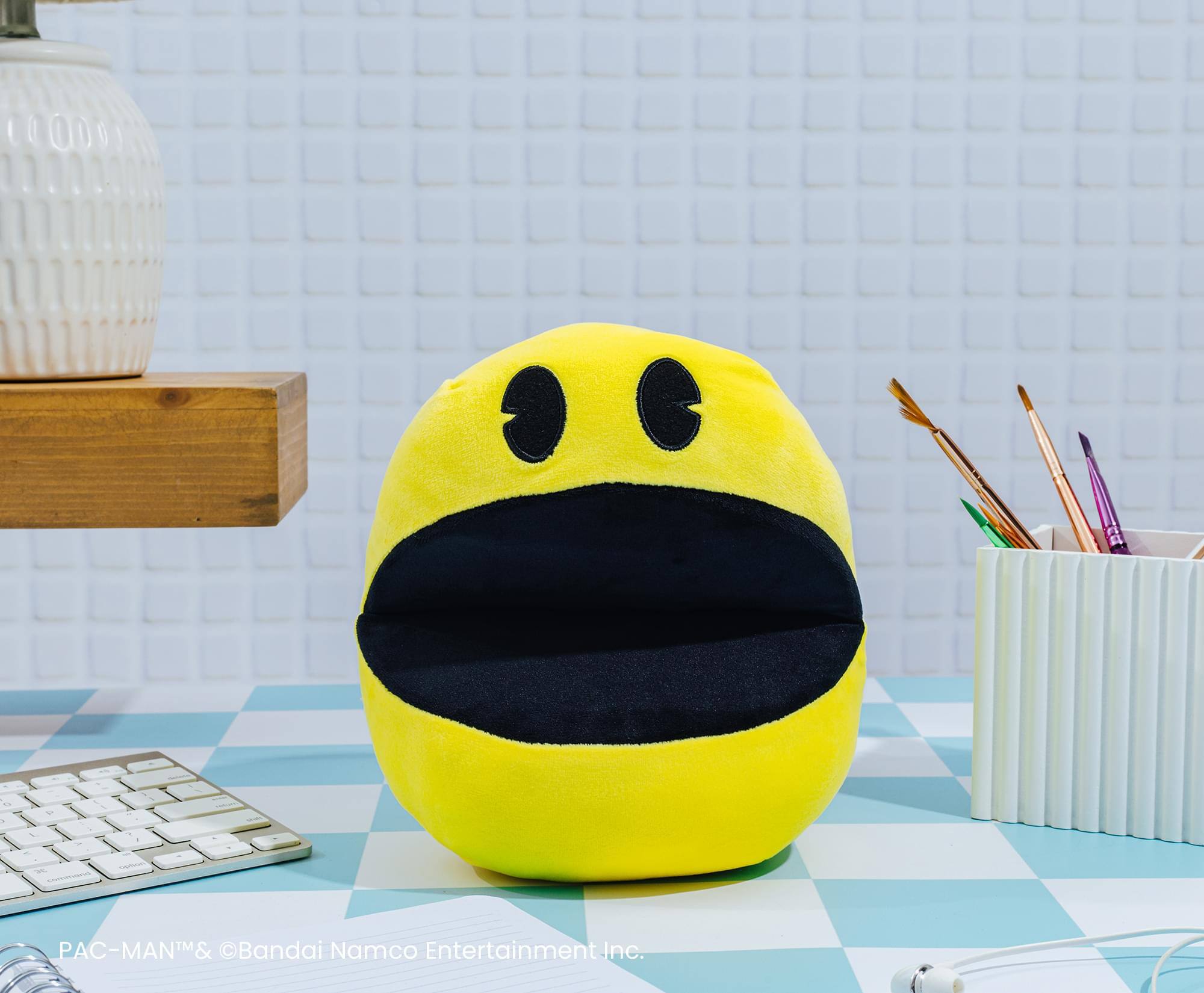 a - Y & N - 1 - - C PAC-MAN™ & © Bandai Namco Entertainment Inc.