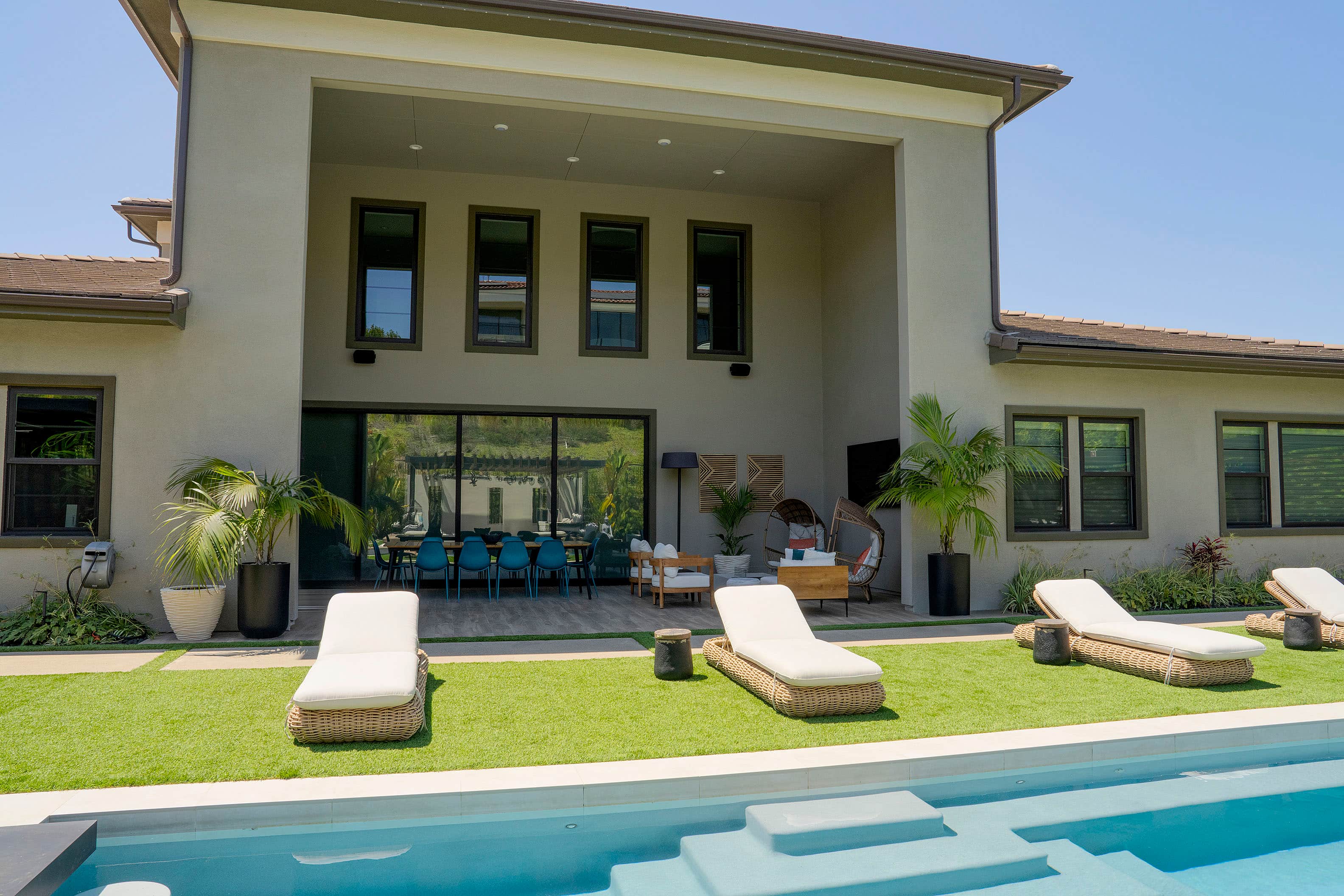 Alt View 25. Sonance - MX86 - Mariner MX Series 8" 2-Way Outdoor Surface Mount Speakers (Pair) - Black.