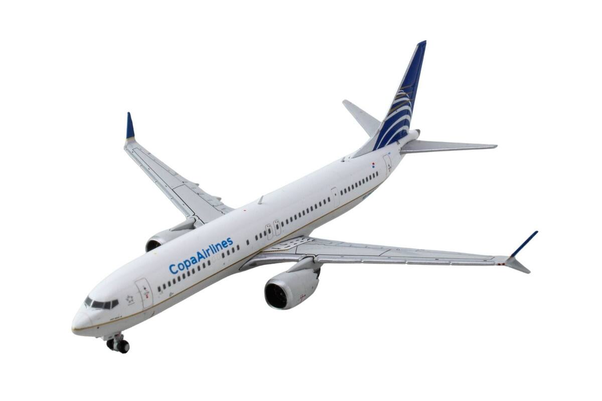 Angle. GeminiJets - Boeing 737 MAX 9 Commercial Aircraft Copa Airlines (HP-9907CMP) White with Blue Tail 1/400 Diecast Model Airplane - White with Blue.