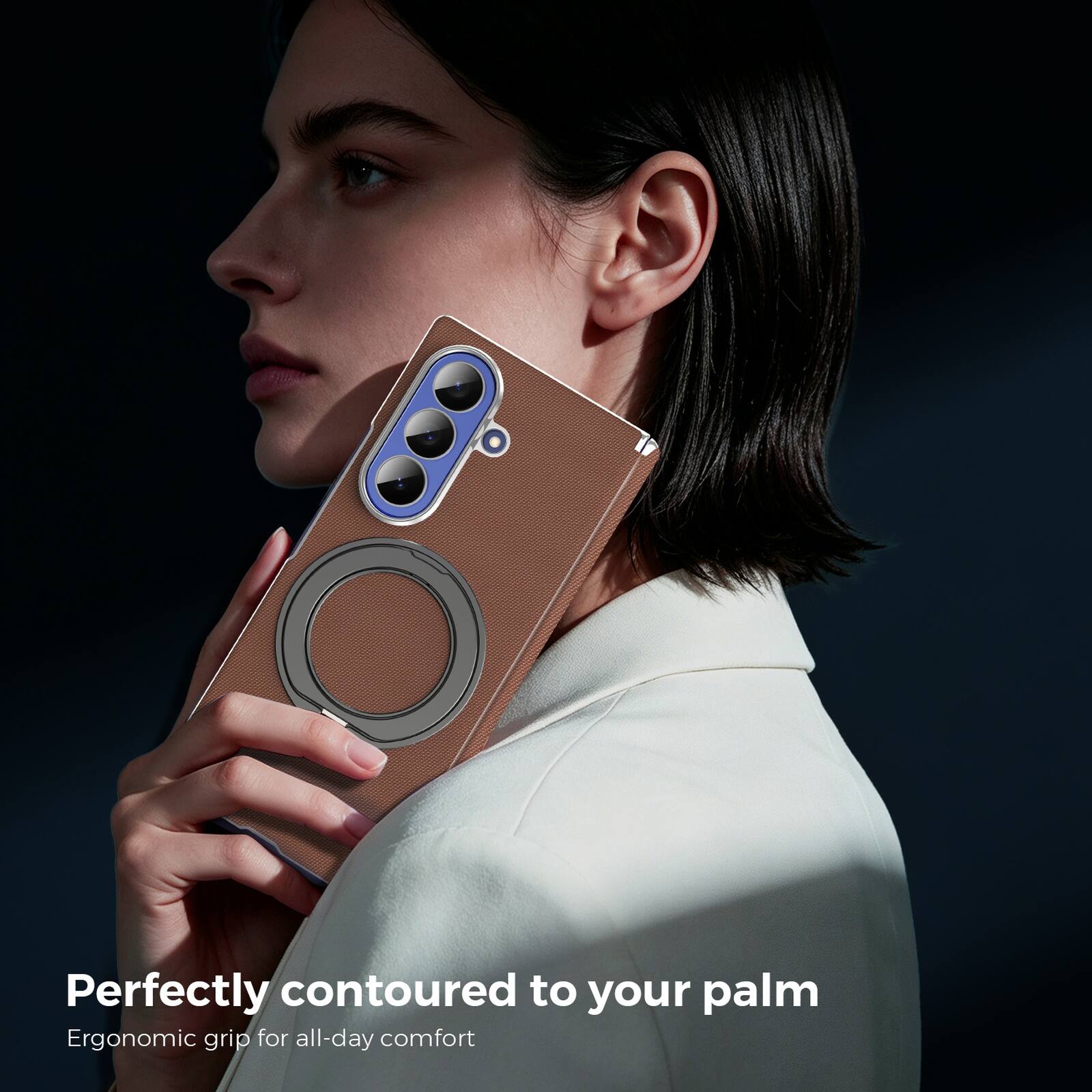 Perfectly contoured to your palm  
Ergonomic grip for all-day comfort