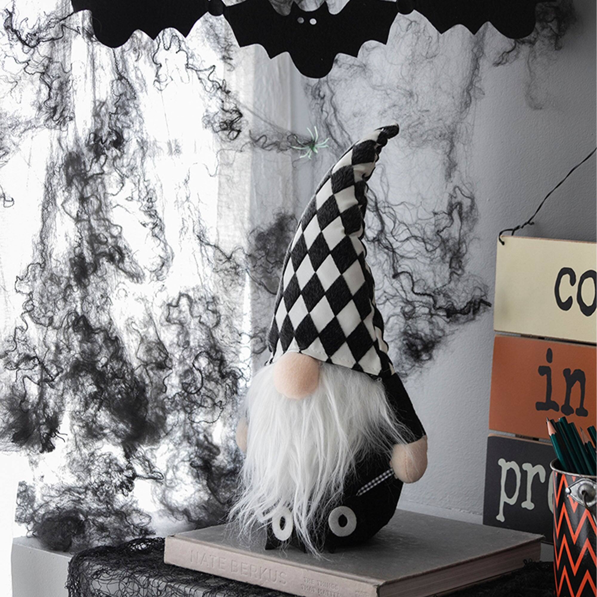 NATE BERKUS  
THE TRAGIC  
EVANS BROTHERS  

CO  
in  
pr