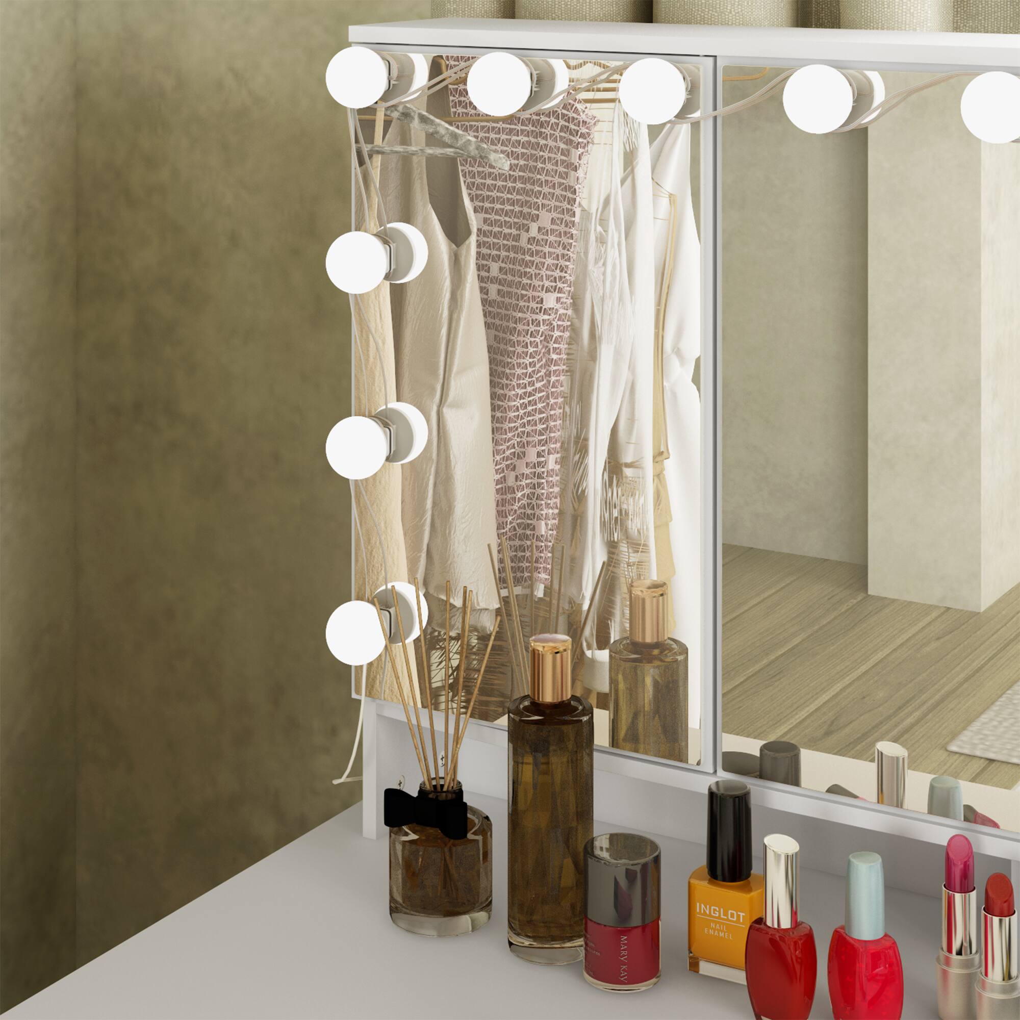 The text in the image is "INGLOT."