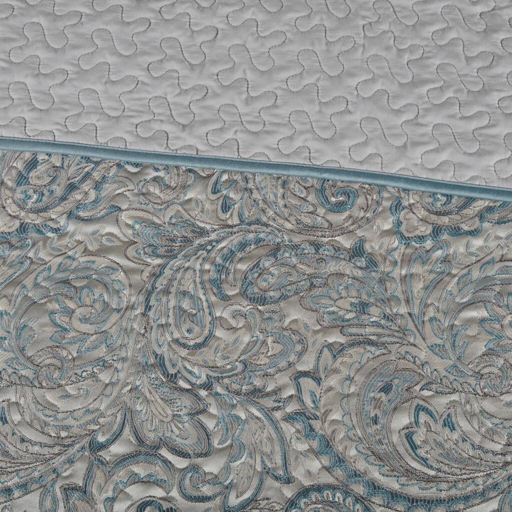 Alt View 5. Gracie Mills - Gracie Mills Thornton 5-Piece Reversible Jacquard Bedspread Set with Throw Pillows - Teal.