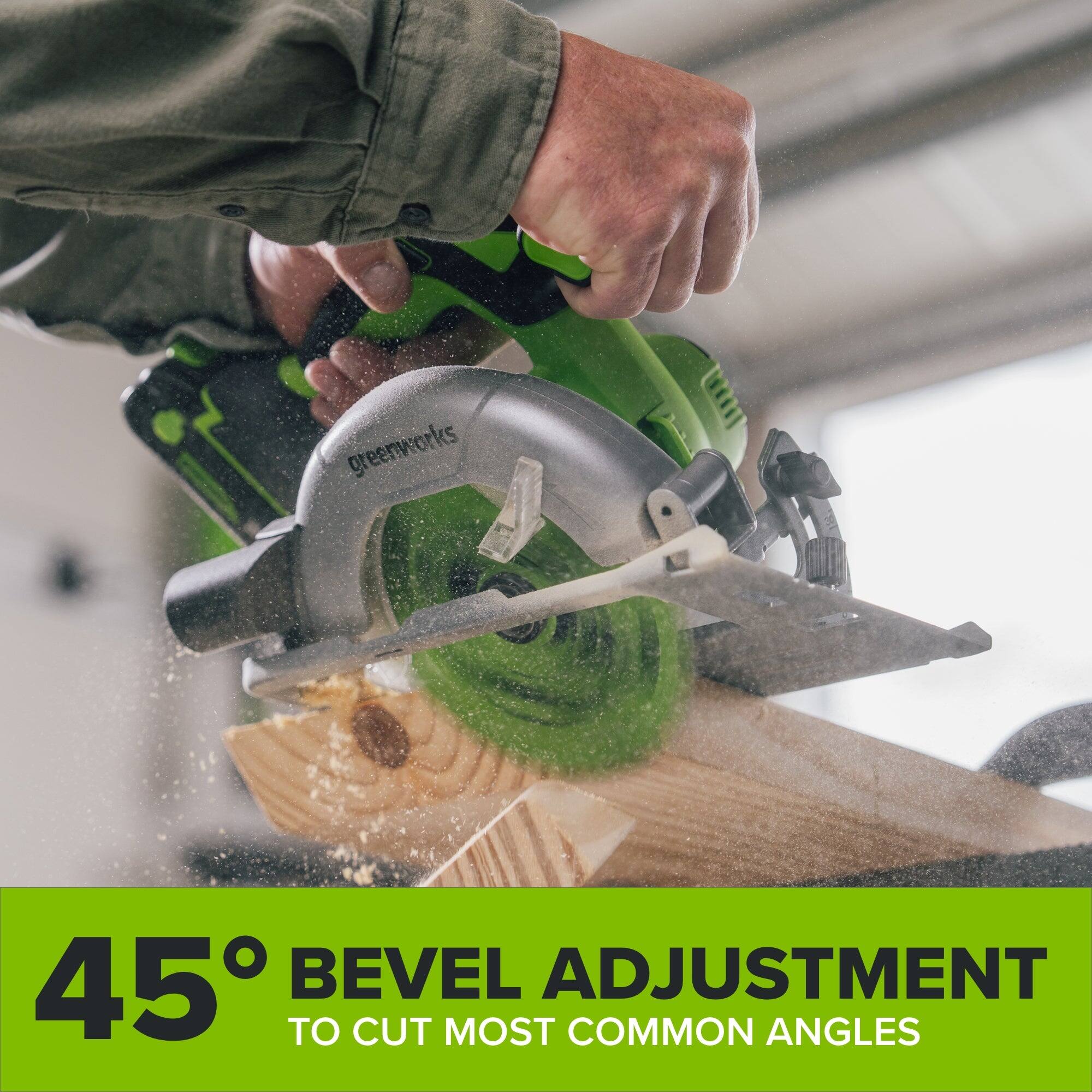 greenworks  
45° BEVEL ADJUSTMENT TO CUT MOST COMMON ANGLES
