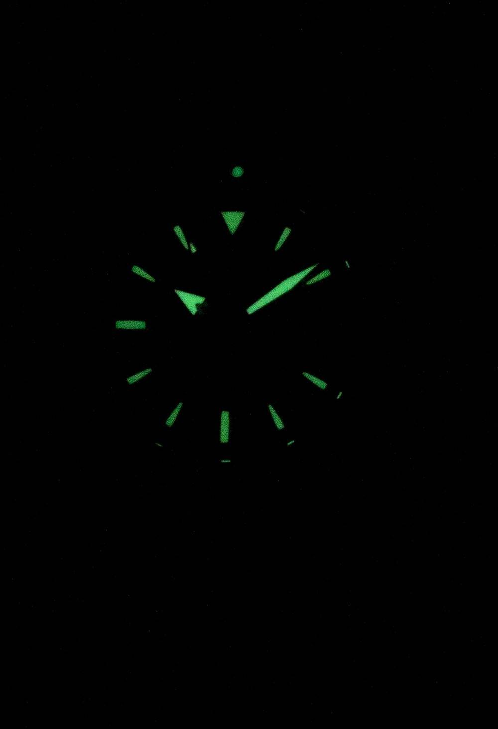 Angle. Orient - Mako III RA-AA0006L19B RA-AA0006L39B Automatic 200M Men's Watch - Blue.