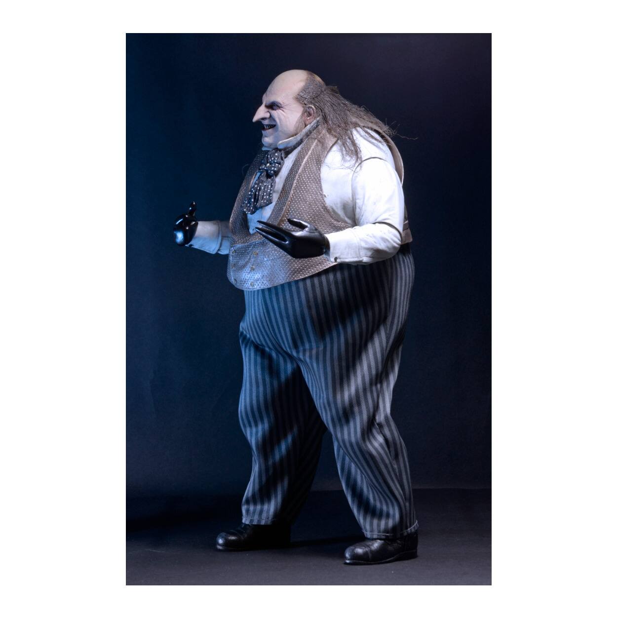 Angle. NECA - NECA Batman Returns 1/4 Scale Mayoral Penguin (Danny Devito) Action Figure.