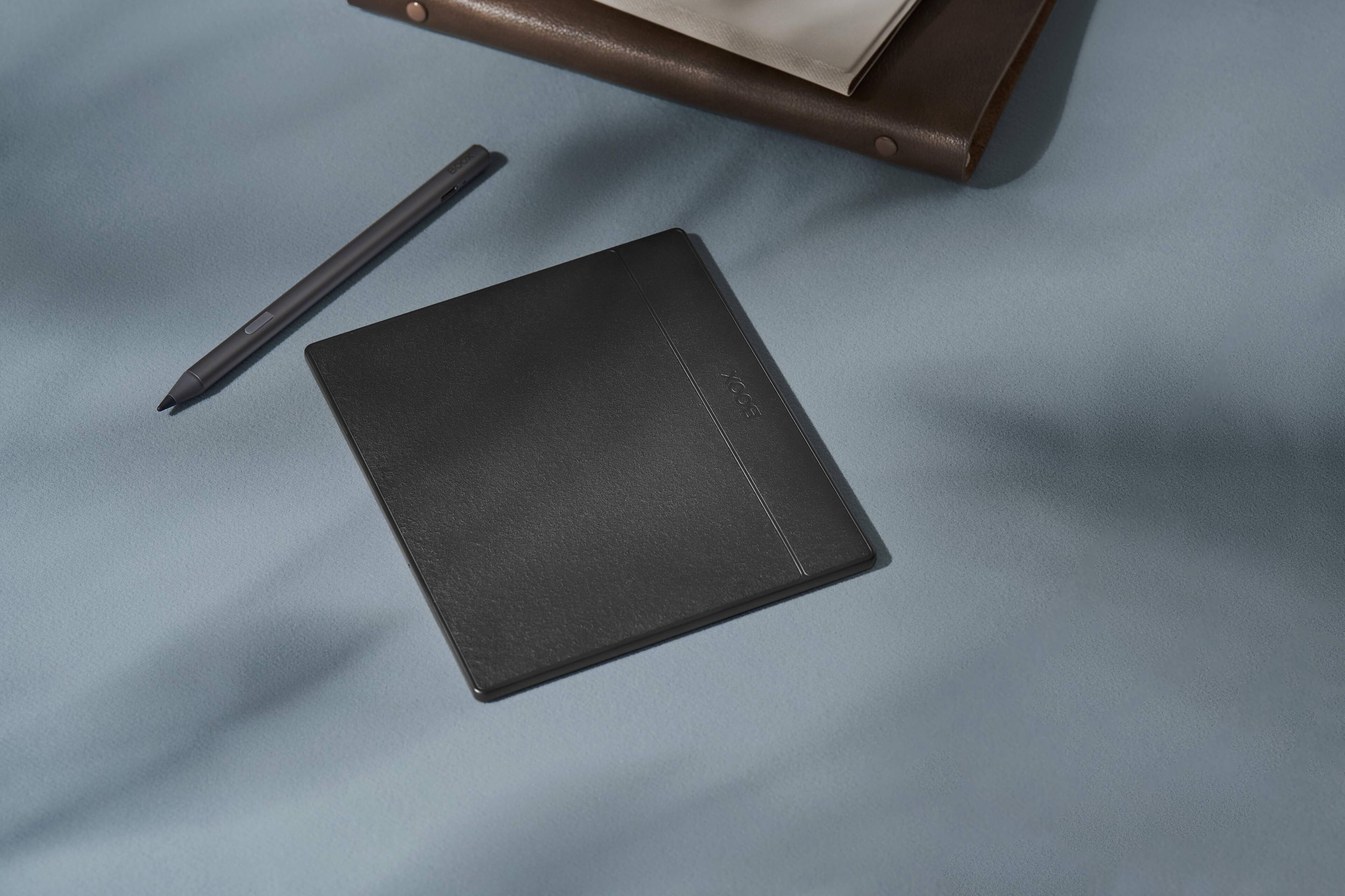 Alt View 6. BOOX - BOOX Go 7. A powerful, compact 7" E-reader. Experience eye-friendly reading on a crisp Carta 1300 screen. - White.