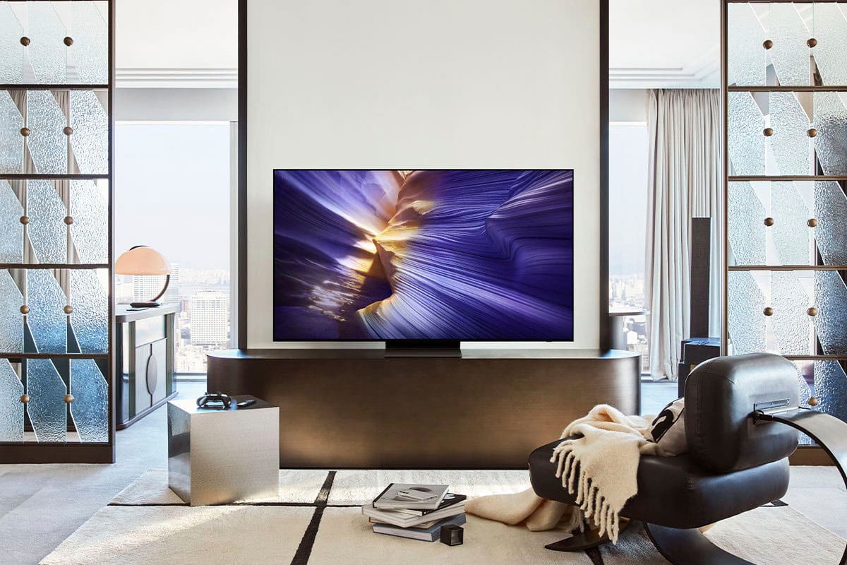 Alt View 23. Samsung - 77” Class S90F Series OLED 4K UHD SamsungVision AI Smart Tizen TV (2025) - Graphite Black.