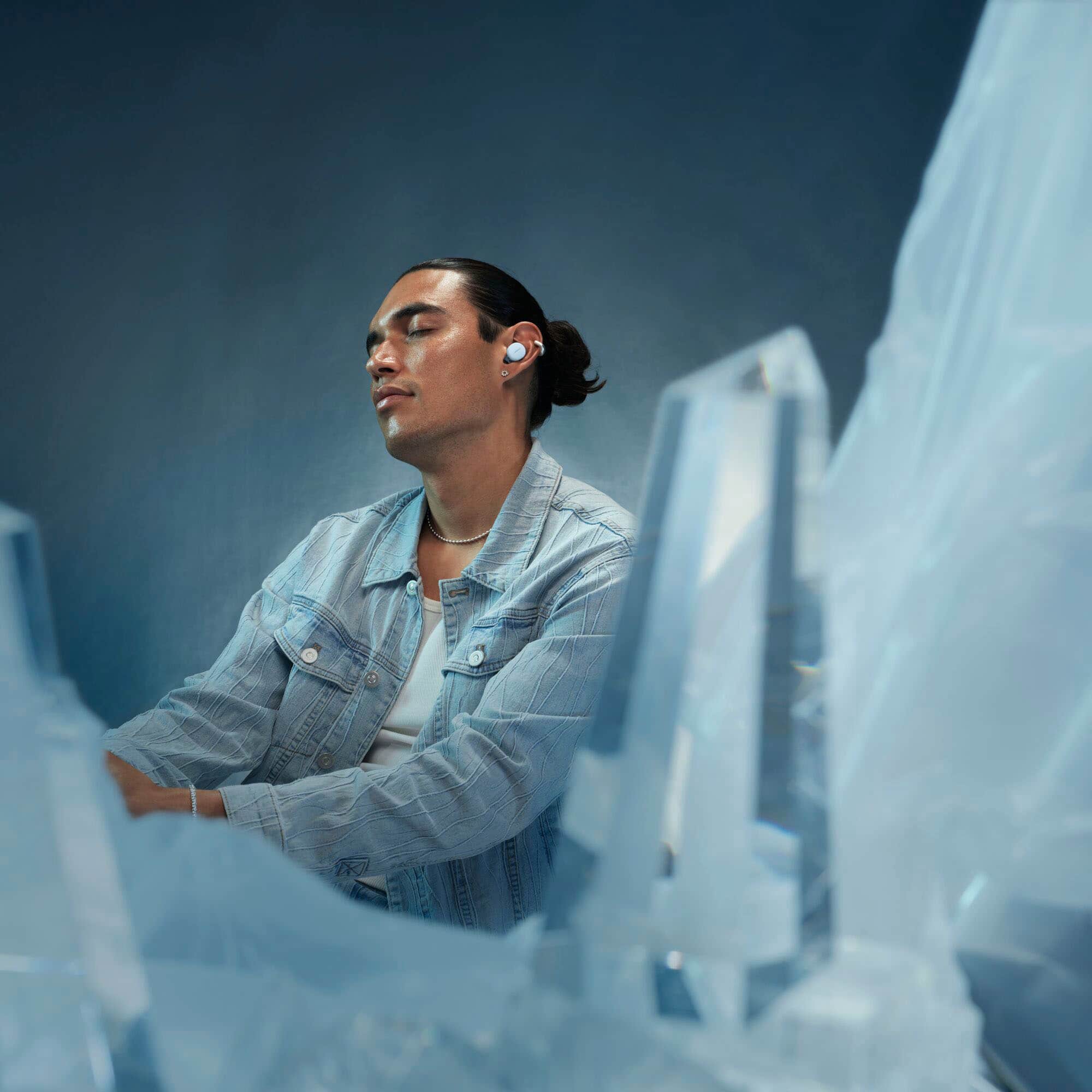 Alt View 17. Bose - QuietComfort True Wireless Noise Cancelling In-Ear Earbuds - Ice Blue.