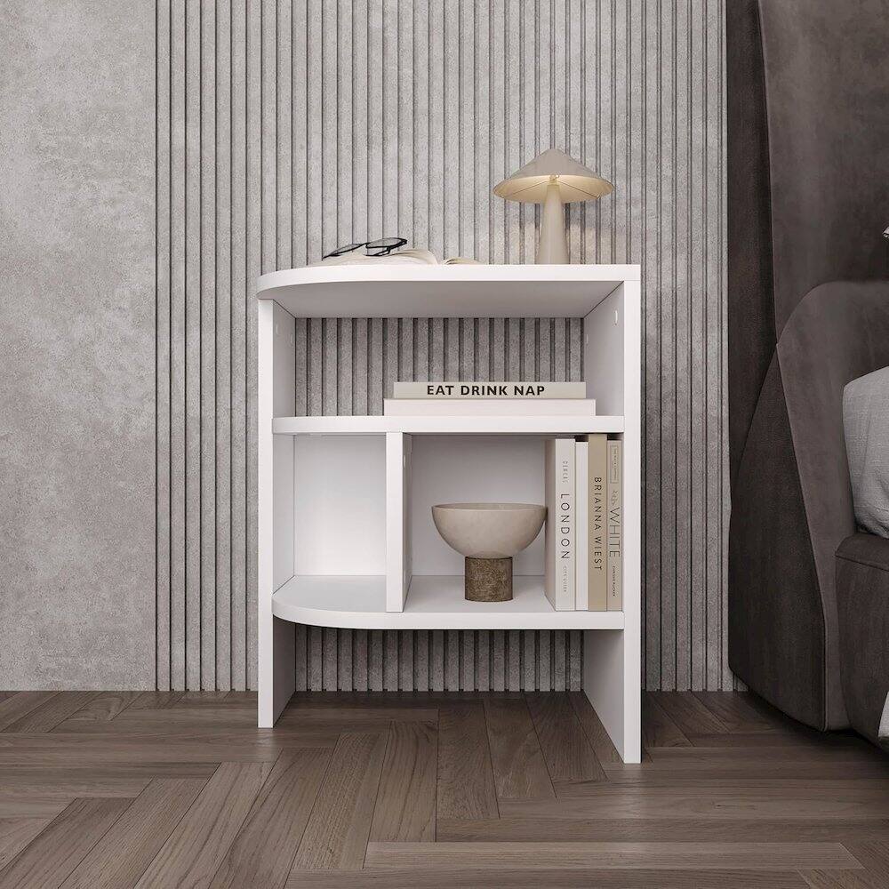 EAT DRINK NAP  
DERERI LONDON  
ORIANNA WEST  
WHITE