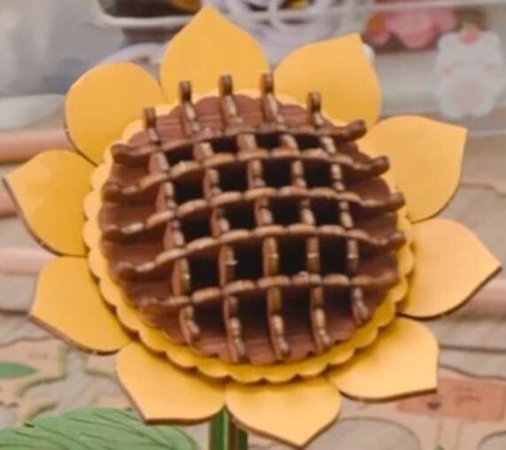 Left. 3D Puzzle - DIY 3D Wood Puzzle Sunflower 86pcs.