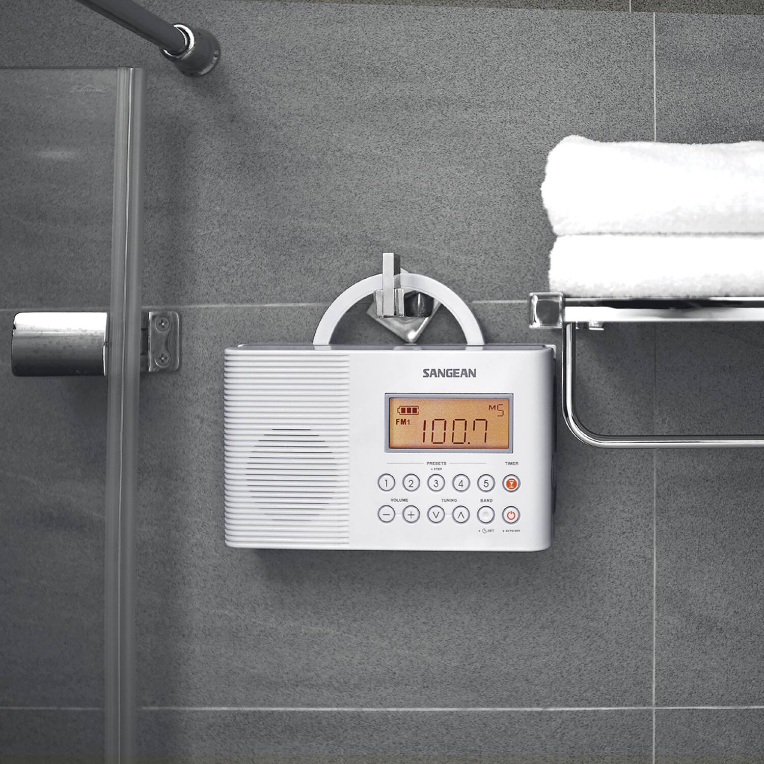 SANGEAN  
M5  
FM1 100.7  
PRESETS 1 2 3 4 5  
VOLUME  
TUNER  
BAND  
+ -  
V ^  
m