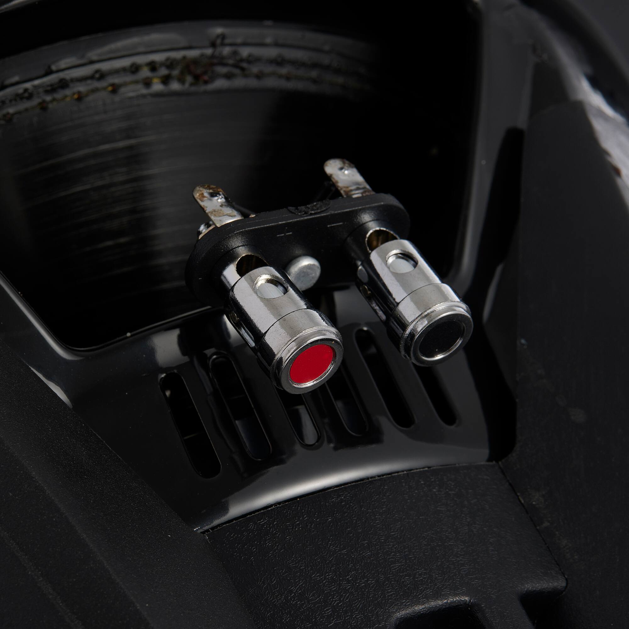 BOSS Audio Phantom 12