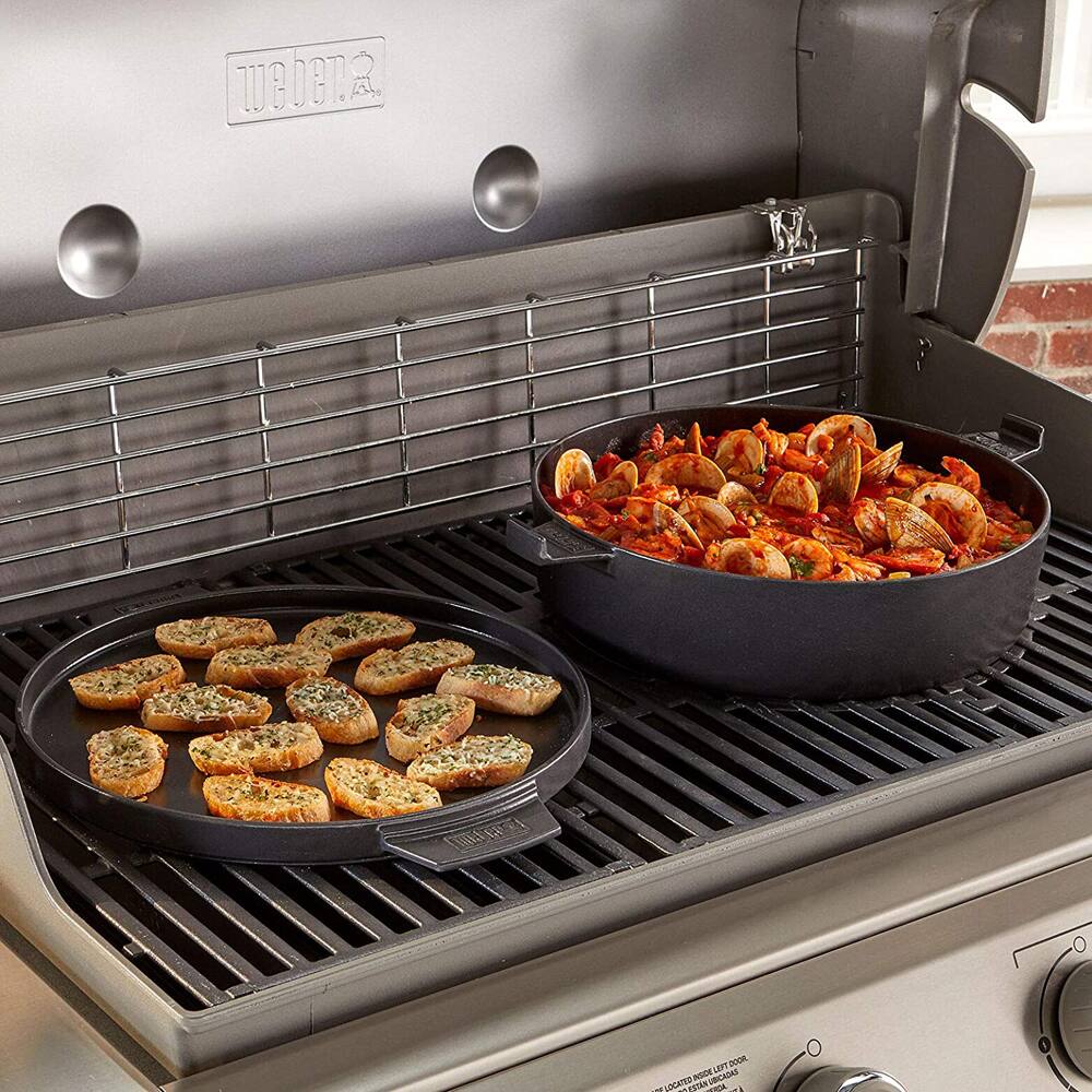 1U3037. THE LEATHER DOOR - DONATED ORICADAS