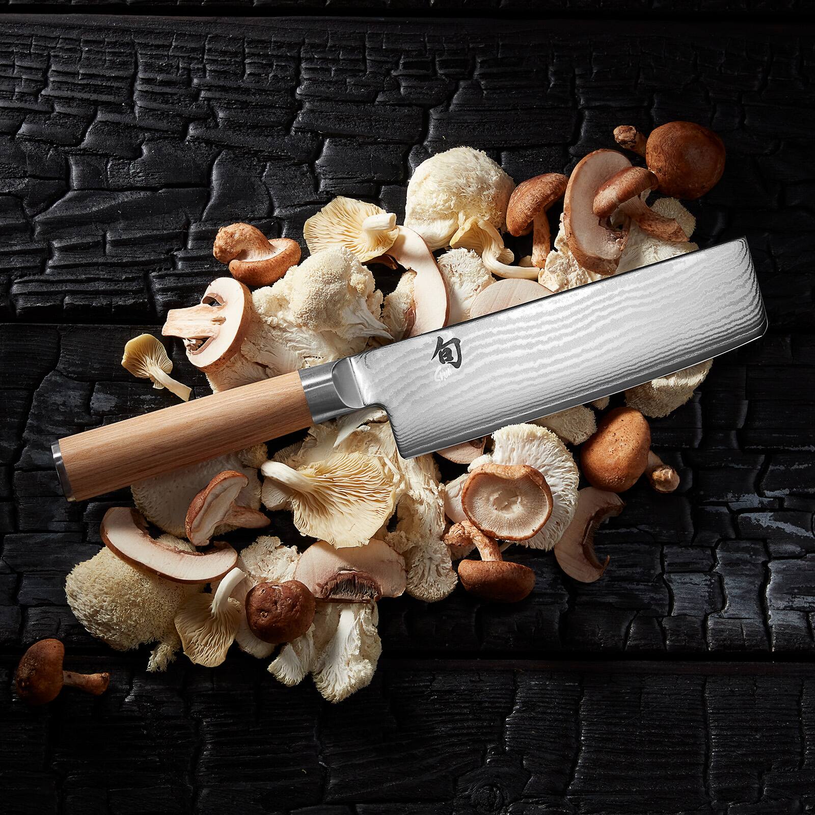 Alt View 2. Shun - Classic Blonde 6.5 Inch Nakiri Knife - Silver.