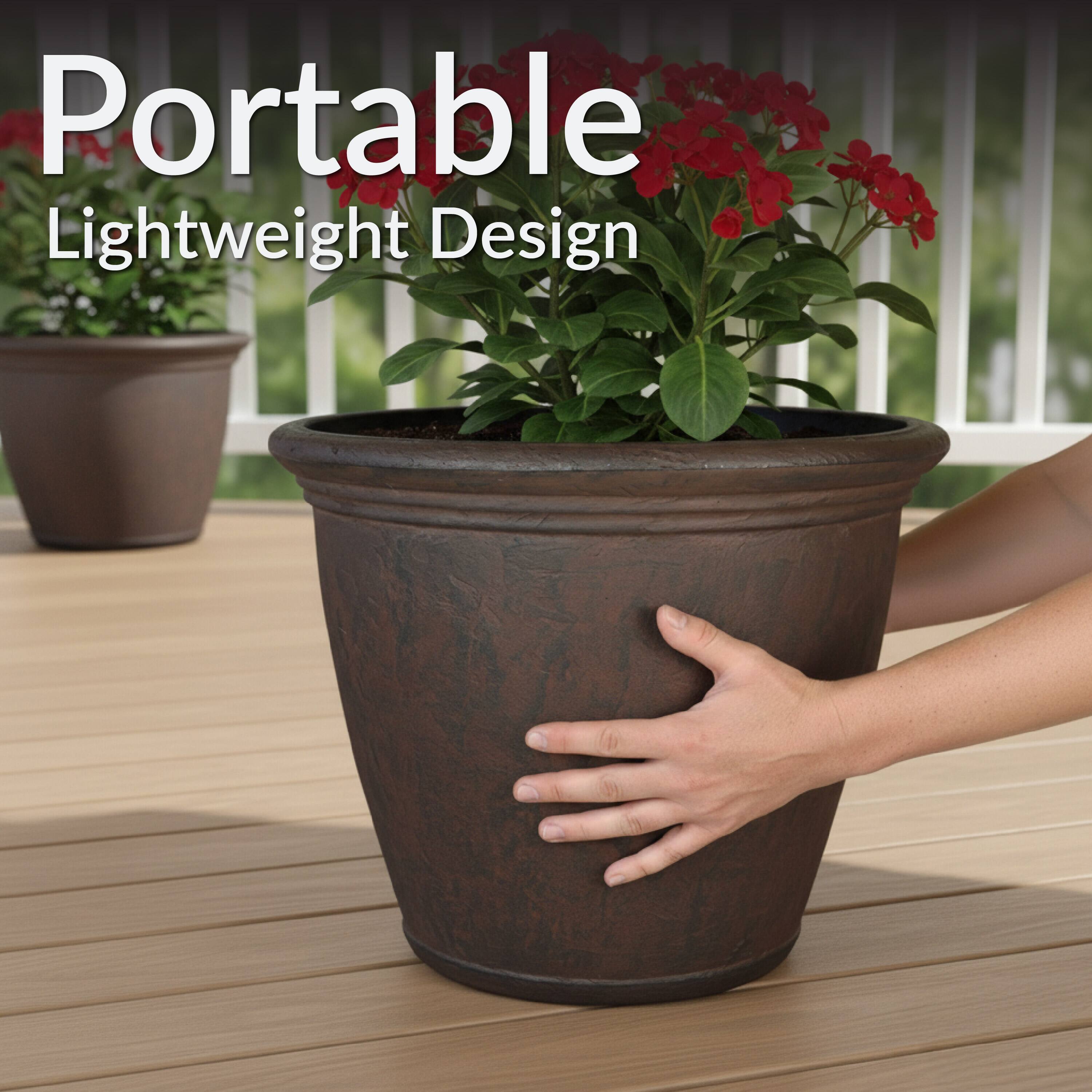 Portable  
Lightweight Design