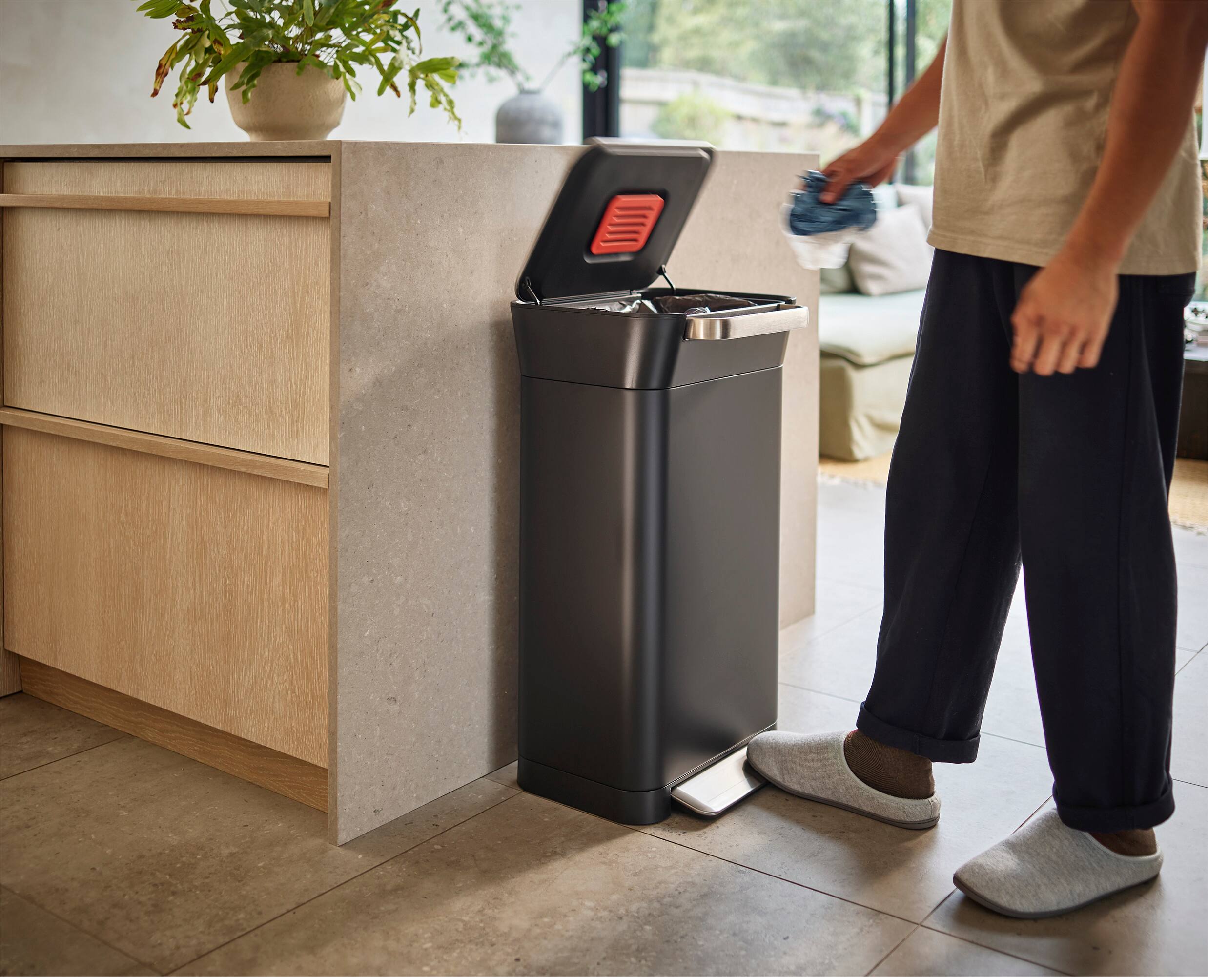 Alt View 3. Joseph Joseph - Titan 30-liter Trash Compactor with Integrated Odor Control - Black.