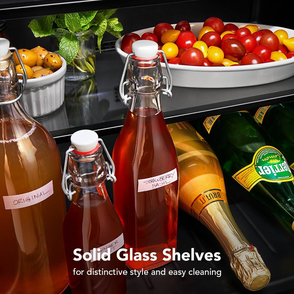 ORIGINAL  
STRAWBERRY BASIL  
GINGER  

Solid Glass Shelves  
for distinctive style and easy cleaning