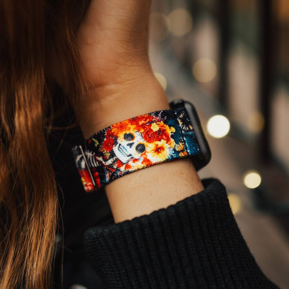 Alt View 3. ZOX - Live Vibrantly NFC Smartwatch Band, 22mm - Orange.