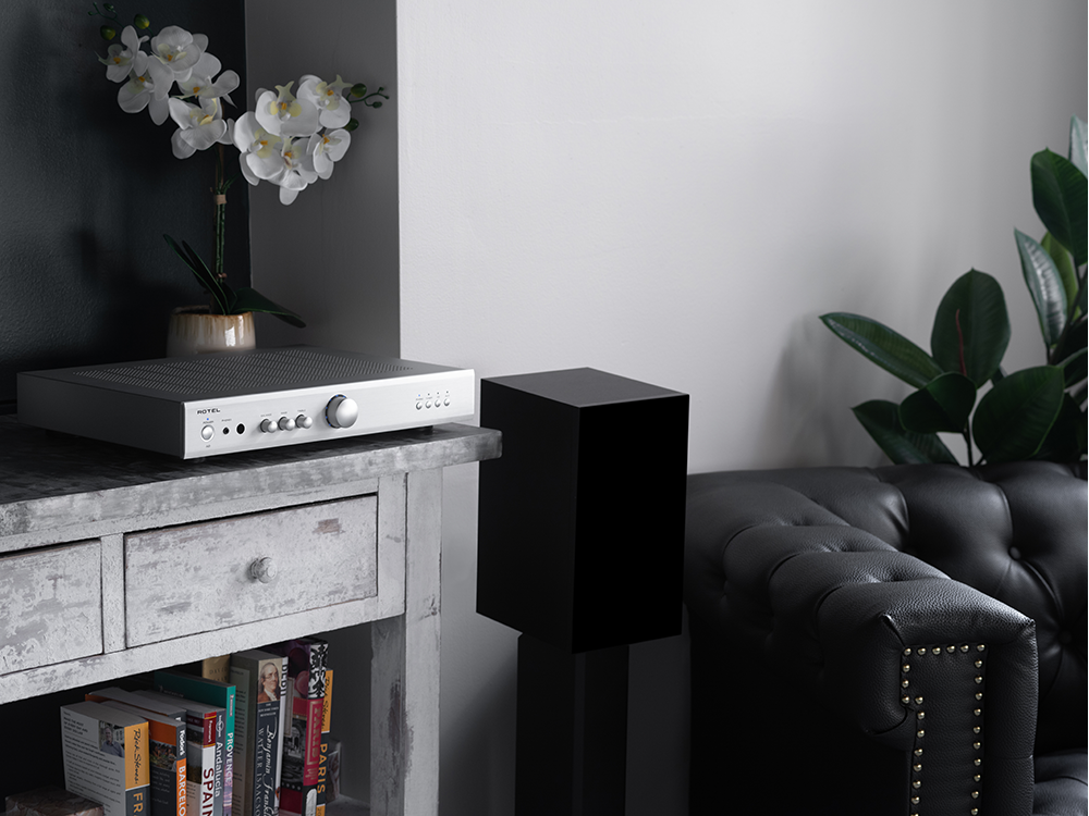 The text on the image reads "Tel. B. F. Poot Barcelona Andalucia PROVENCE SPAIN 1030 WATIER Ronpamin SAAC Frank s0". It seems to be a phone number or address, but it is not clear what it represents in the context of the image.