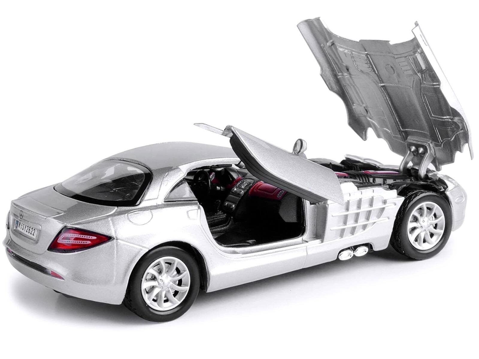 Alt View 2. Motormax - Mercedes Mclaren SLR Silver 1/24 Diecast Model Car by Motormax.