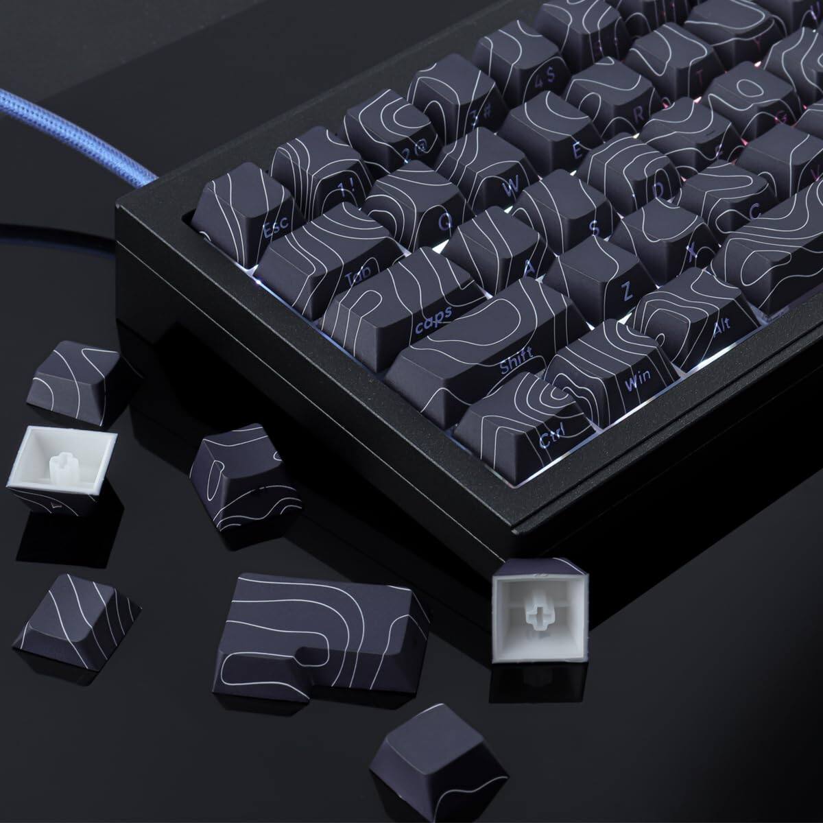 Esc 1 2 3 4 5 6 7 8 9 0 - = Backspace  
Q W E R T Y U I O P [ ] \  
A S D F G H J K L ; ' Enter  
Shift Z X C V B N M , . /  
Caps Lock Shift Win Ctrl Alt