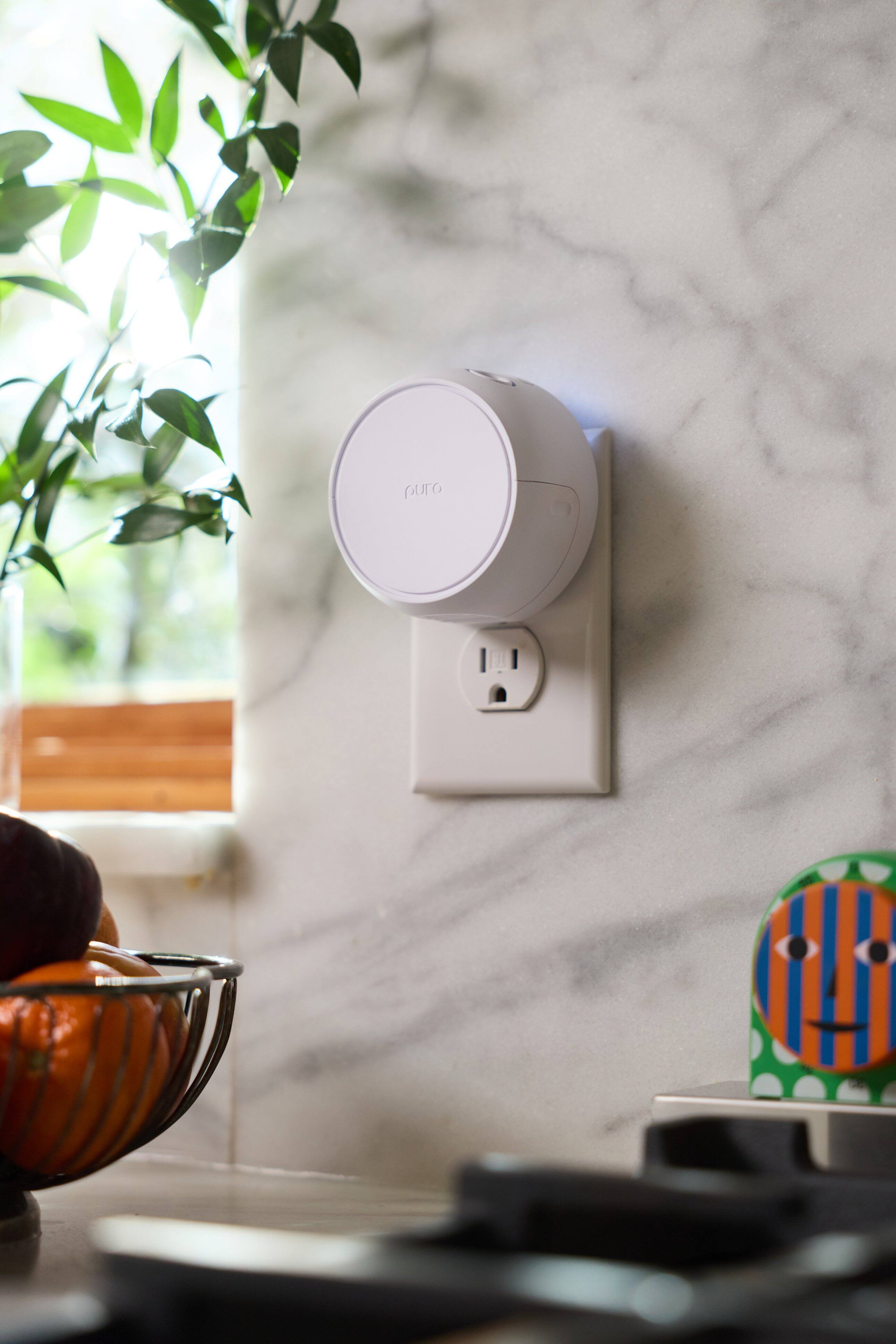 Left. Pura - Illume Fresh Sea Salt Smart Vial Dual Refill - Blue.