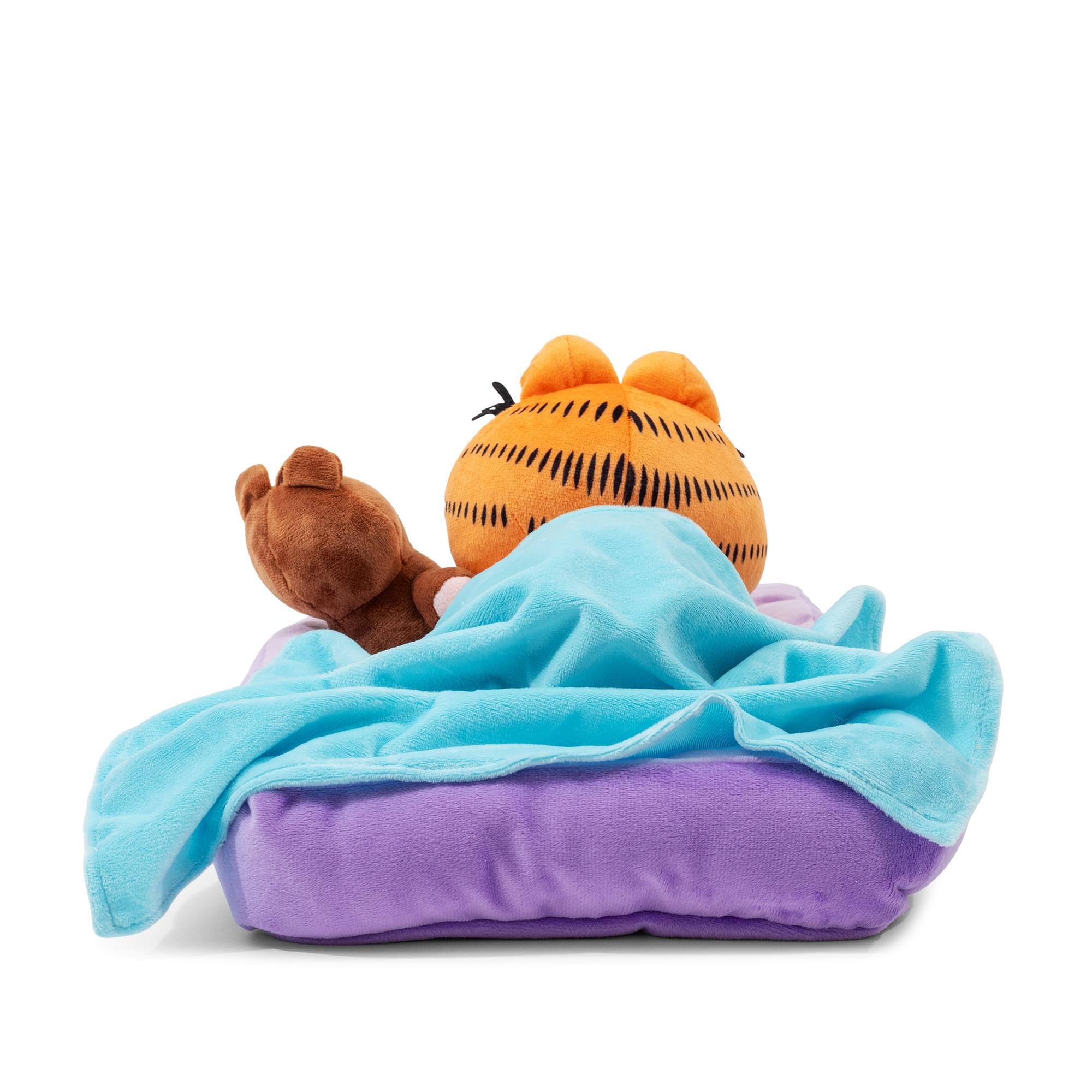 Alt View 2. Nickelodeon - Garfield Sleeping With Pookie 7-Inch Collector Plush - Multi-Colored.