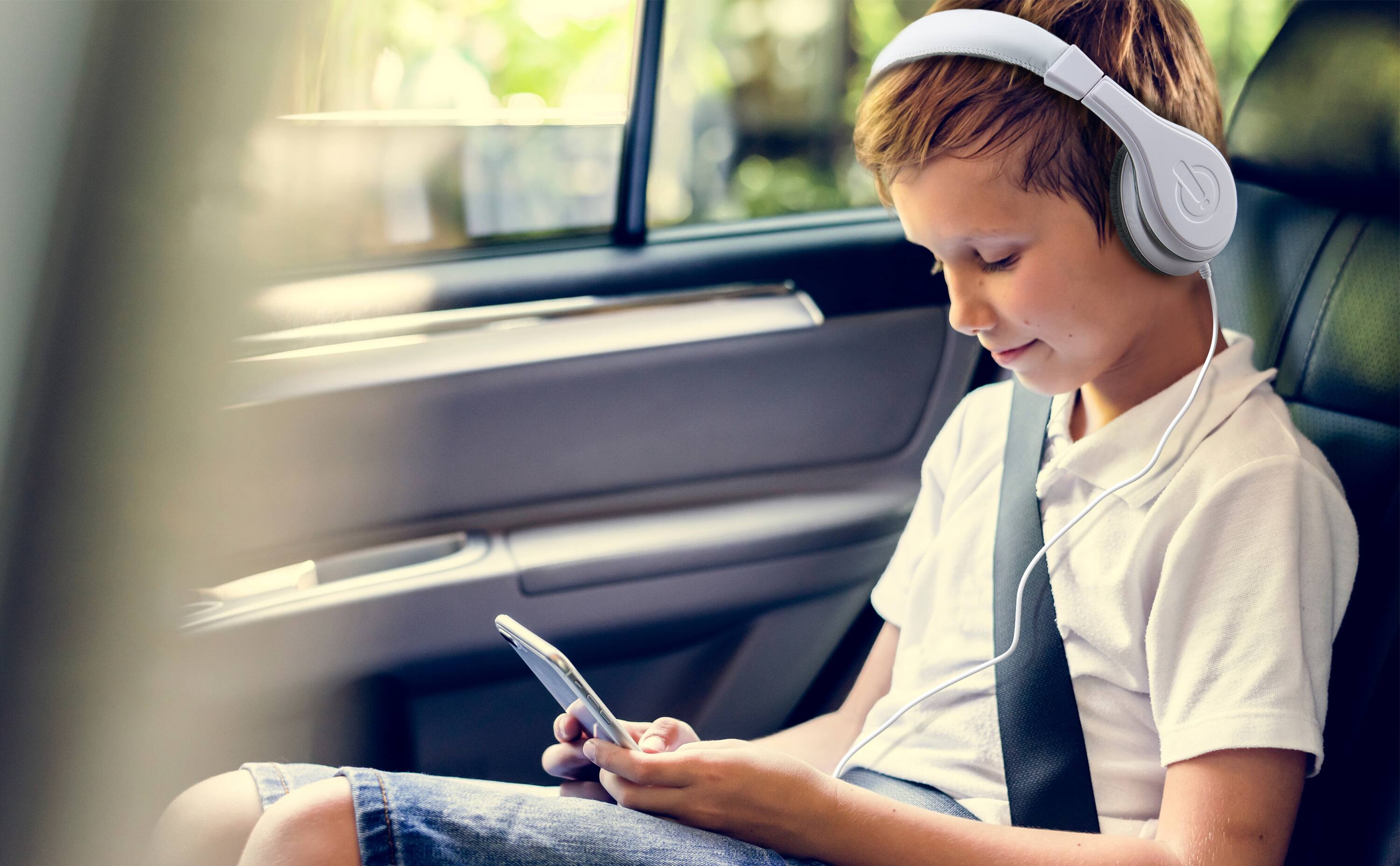 Angle. eKids - eKids Wired Headphones for Kids, Children’s Headphones for School, Home, or Travel - White - White.