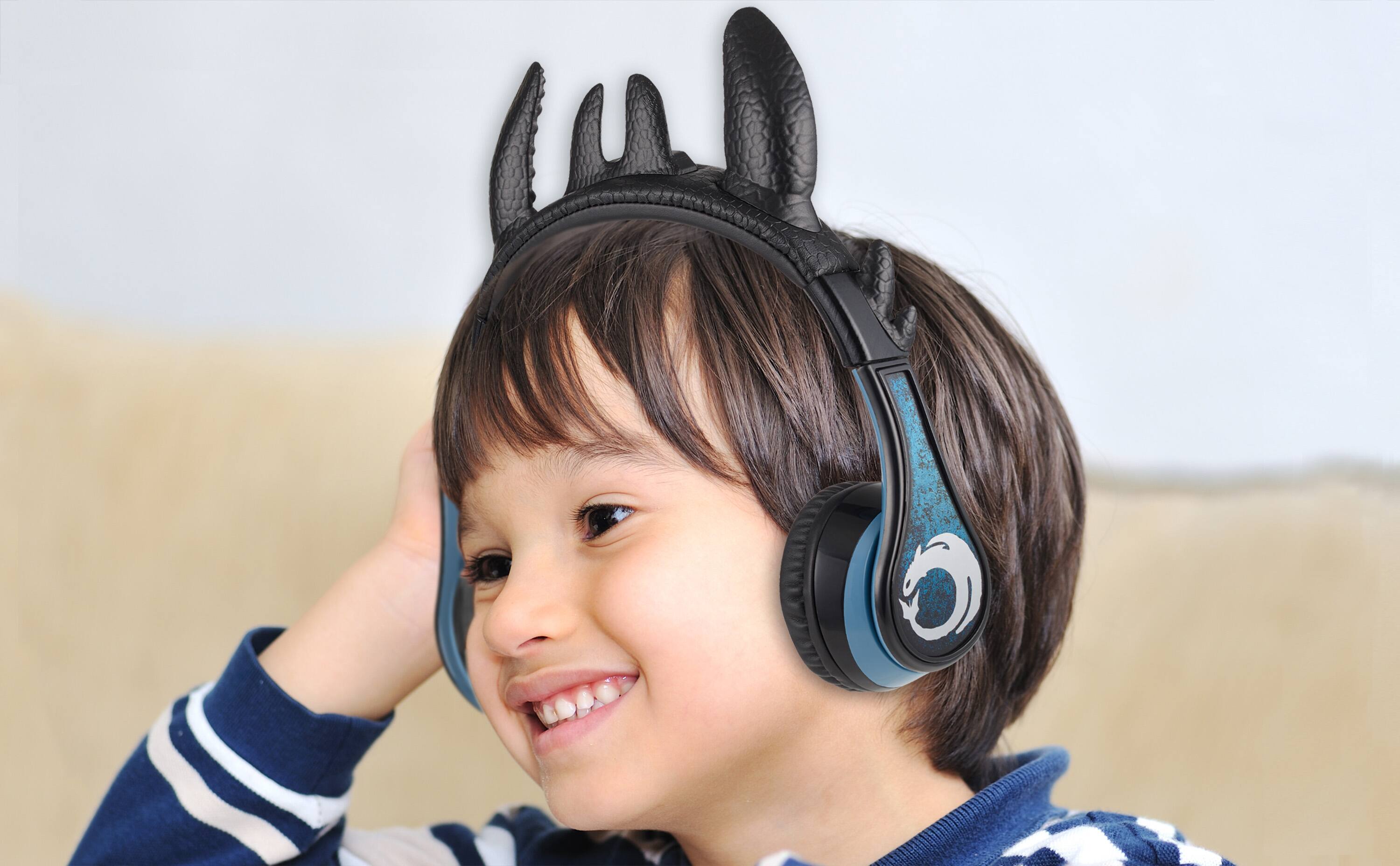Left. eKids - eKids How to Train Your Dragon Bluetooth Headphones for Kids, Wireless Headphones for School, Home, or Travel - Multicolor.