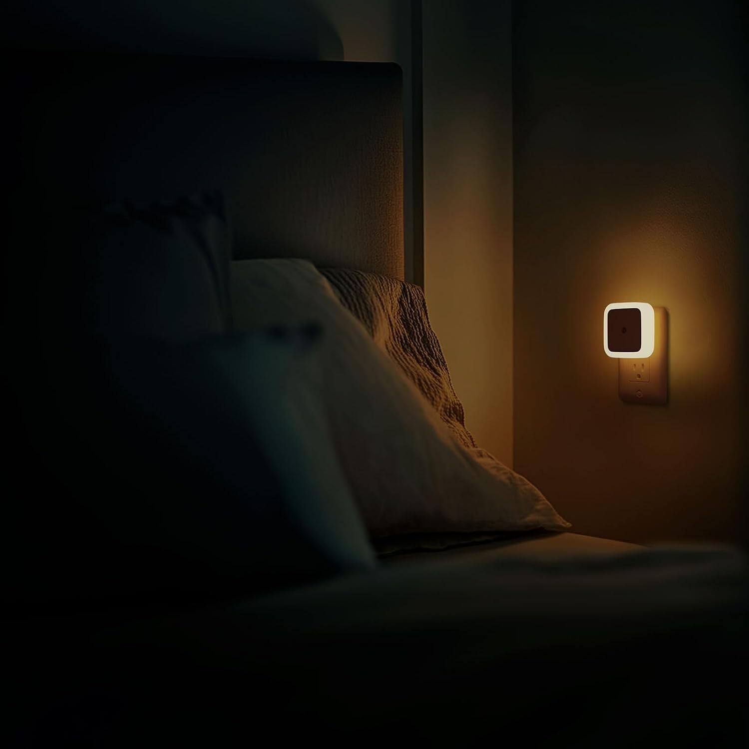 Alt View 4. Core Tech - Plug-In LED Night Lights with Automatic Dusk-to-Dawn Sensor, 4-Pack - White.