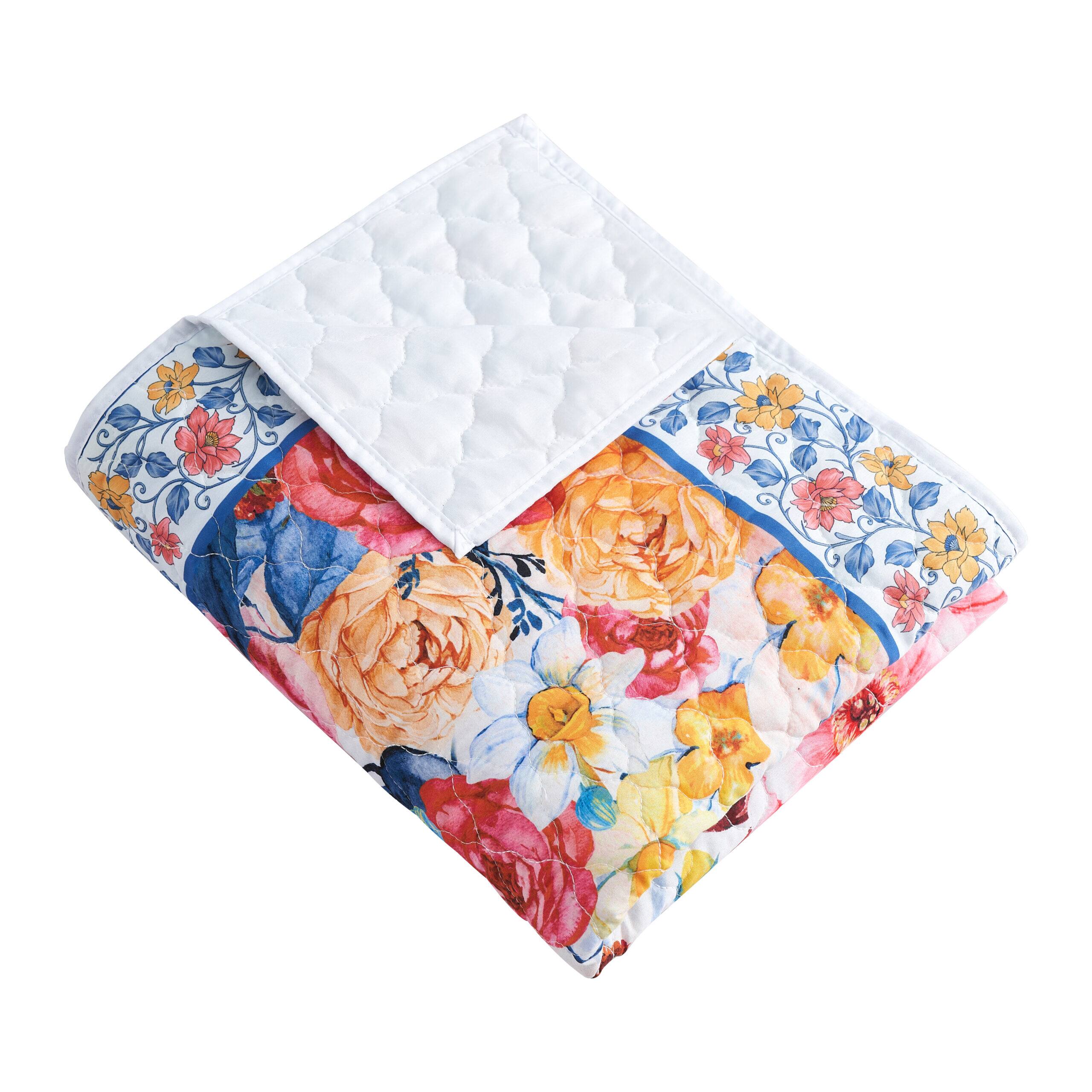 Angle. BreeBe - Huntington Throw - Gold.