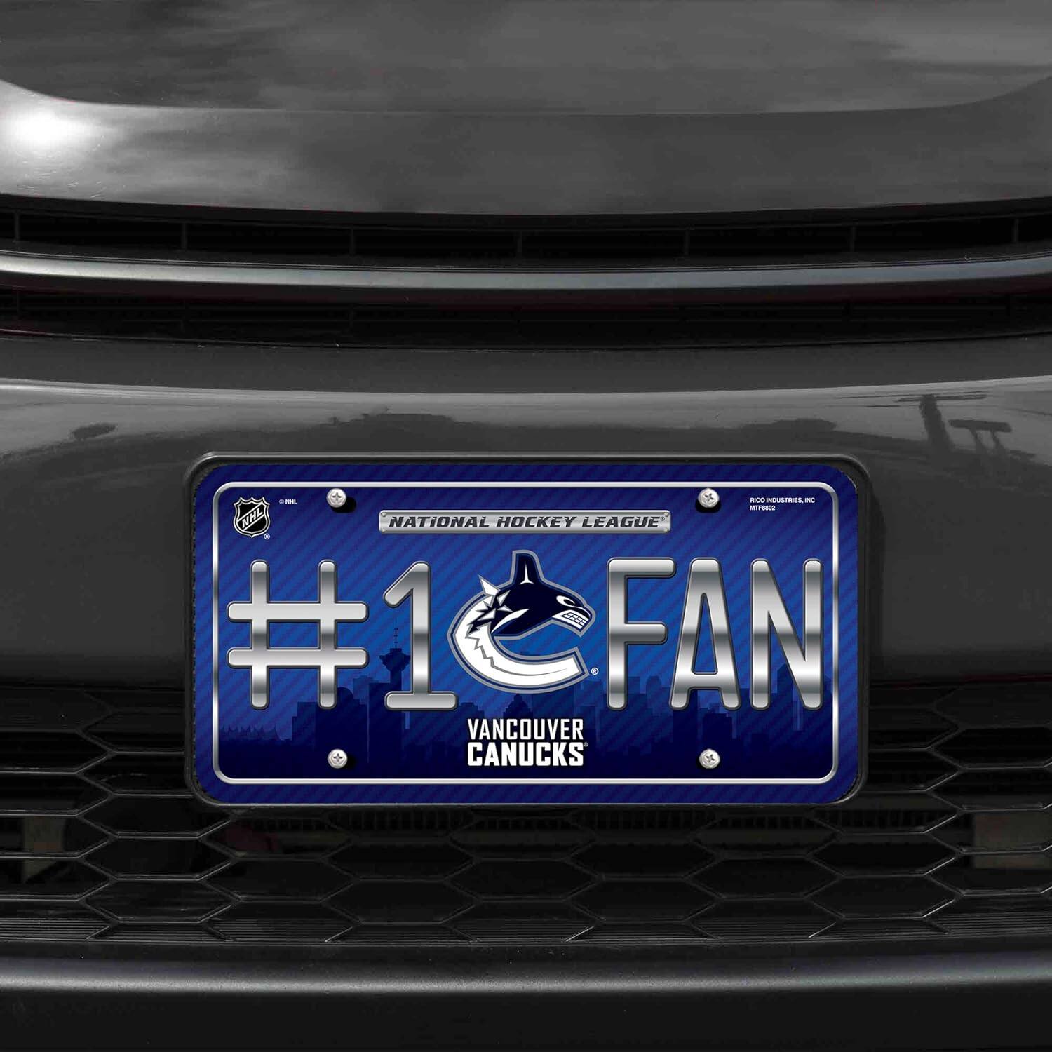 NATIONAL HOCKEY LEAGUE  
#1 FAN  
VANCOUVER CANUCKS