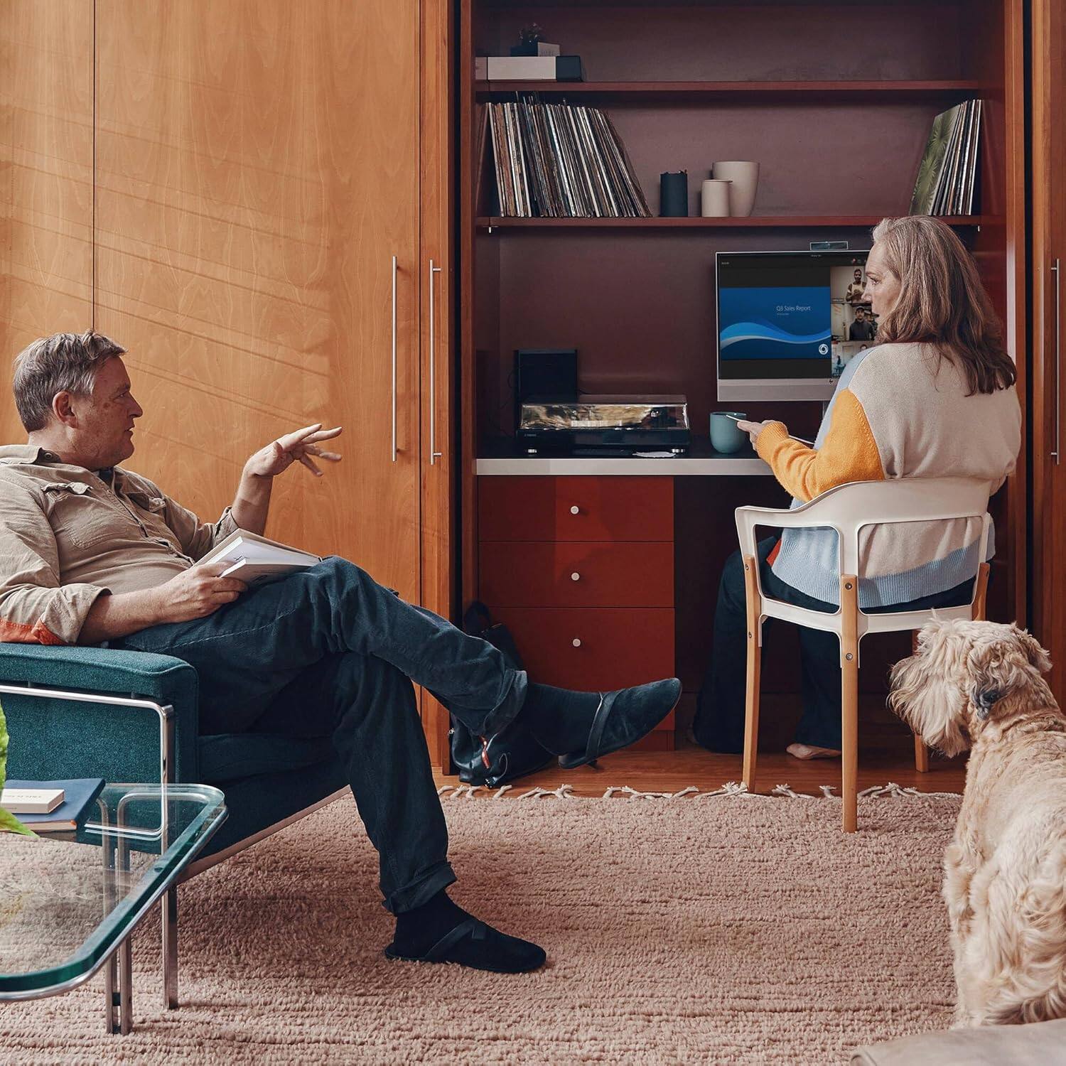 Alt View 5. HP - EliteOne 870 G9 All-in-One 27" 2K QHD Touchscreen Desktop - Intel Core i7 - 16GB RAM - 512GB SSD - Windows 11 Pro - Silver.