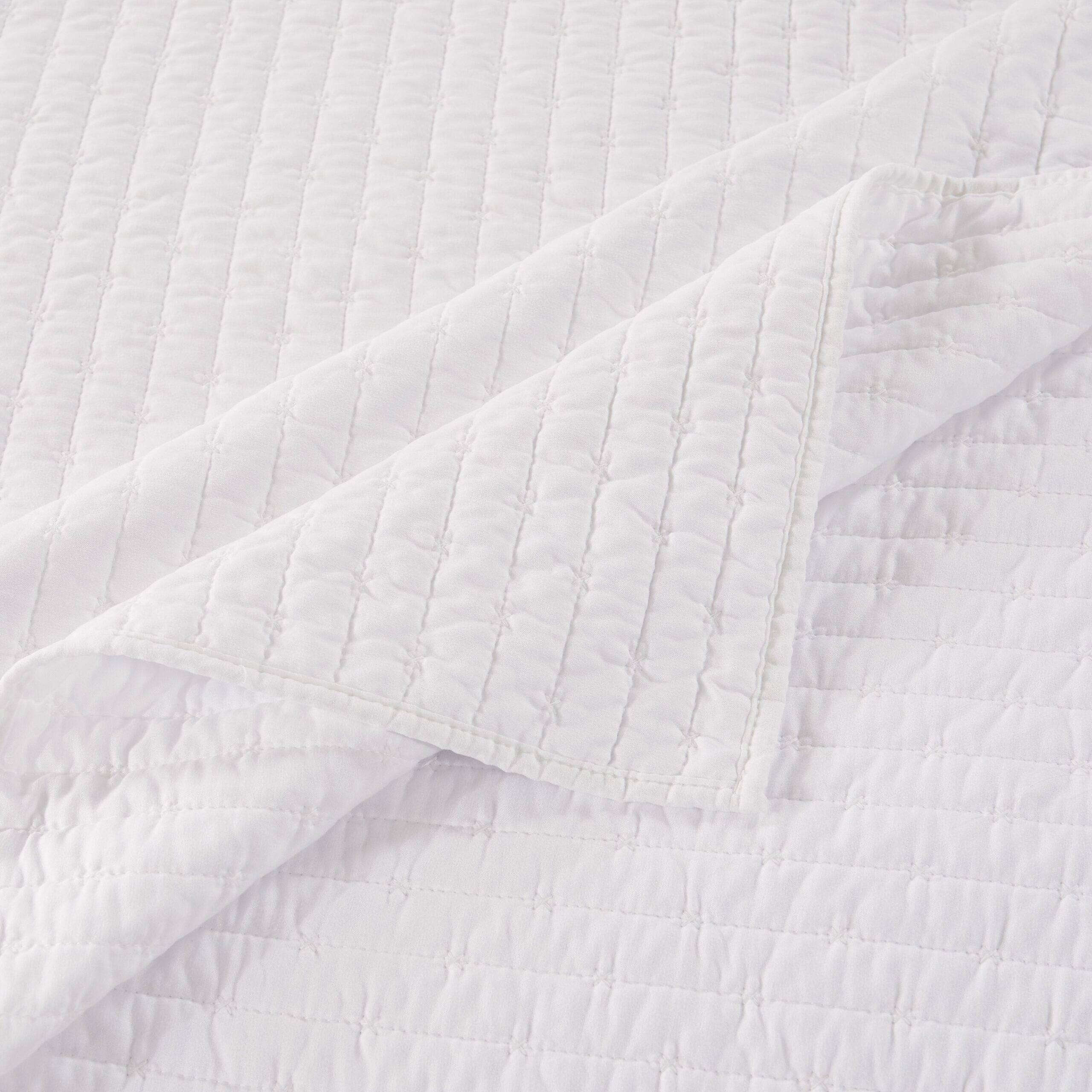 Left. BreeBe - Monterrey Antique White Throw - Antique White.