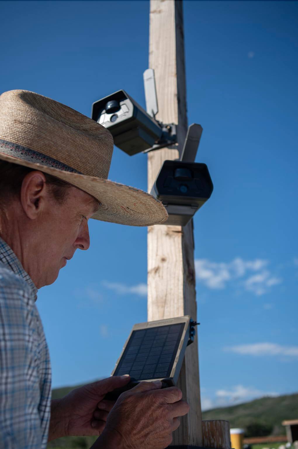 Back. Tactacam - Solar Panel for Defend Cam.