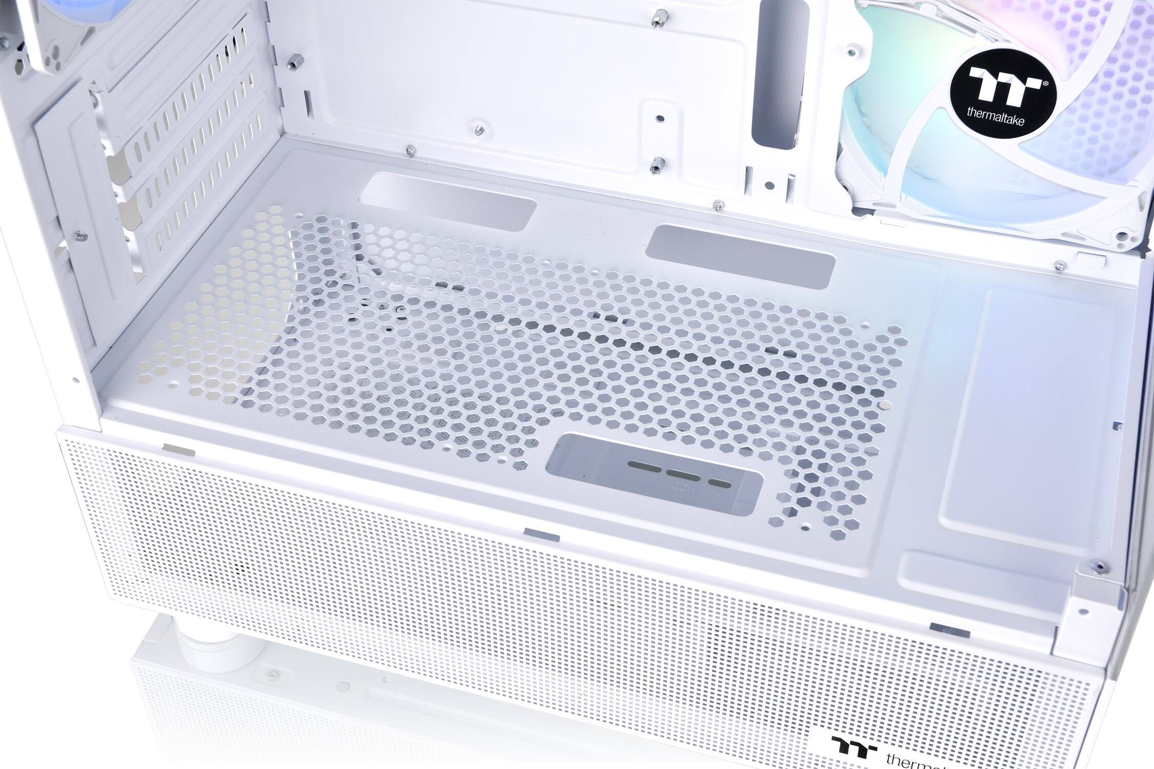 The text on the image reads "thermaltake COD T".