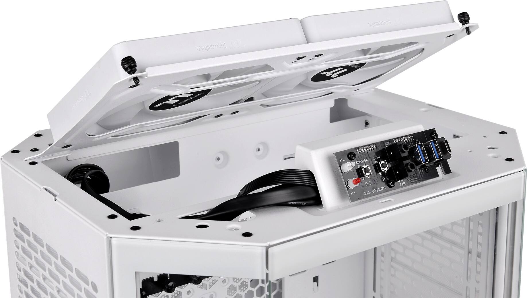 The text on the image reads "thermalake JL E d thermeltake PTE MC P.L 2010 8883154 54 is R I R.S P.S C H.L 300-030387H EAR."