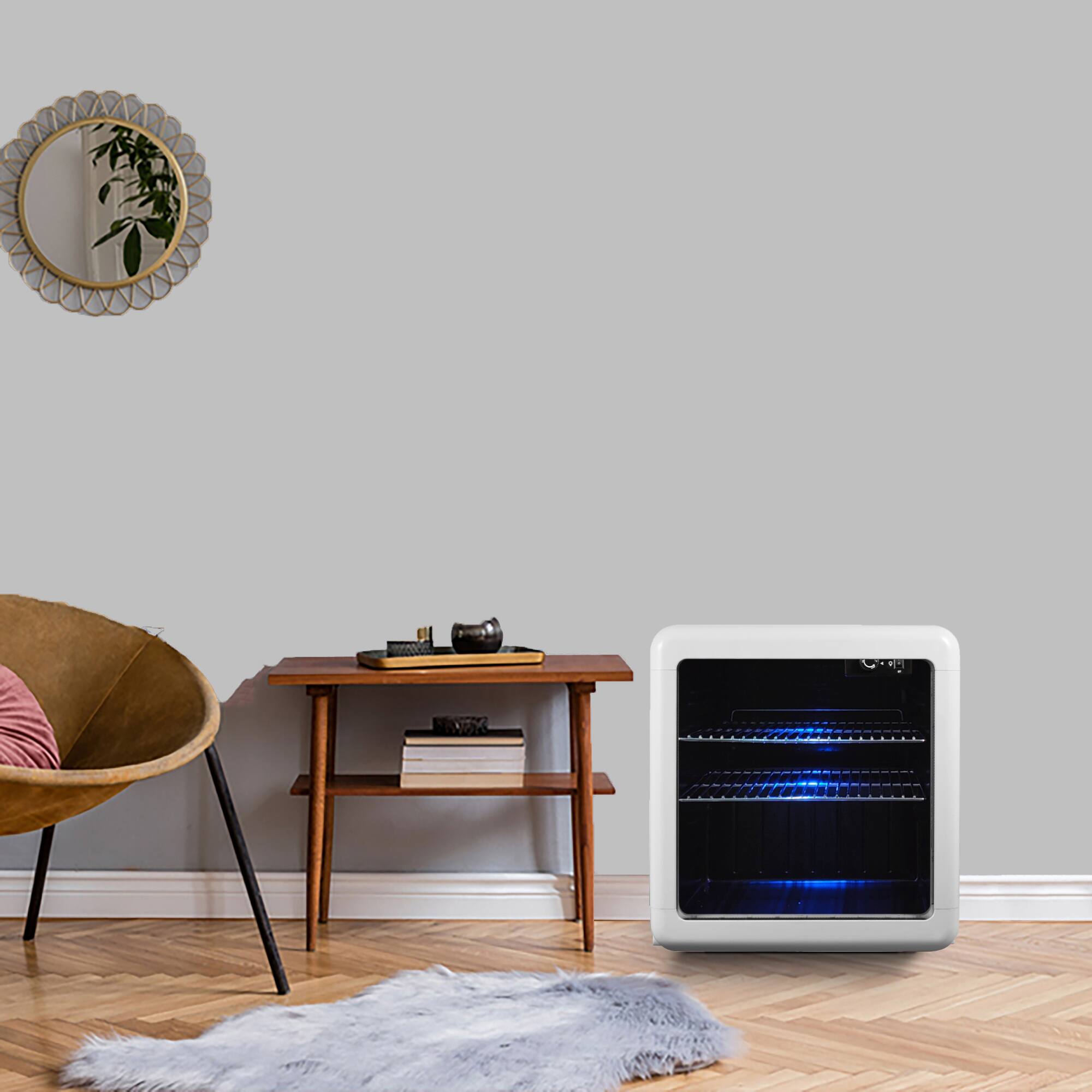 Angle. Magic Chef - 1.7 cu. ft. Retro Mini Beverage Cooler in White - White.