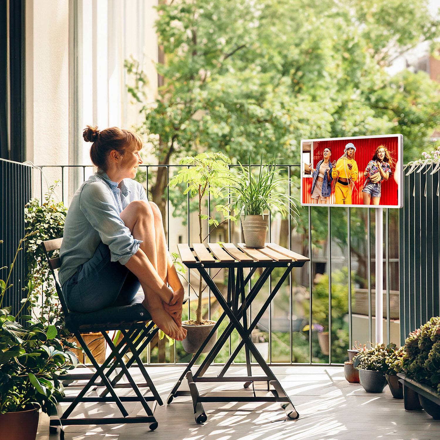 Alt View 18. LG - LG StanbyME 2 - 27” Class LED QHD Smart webOS Portable and Detachable Touch Screen with Full Swivel Rotation (2025) - White.