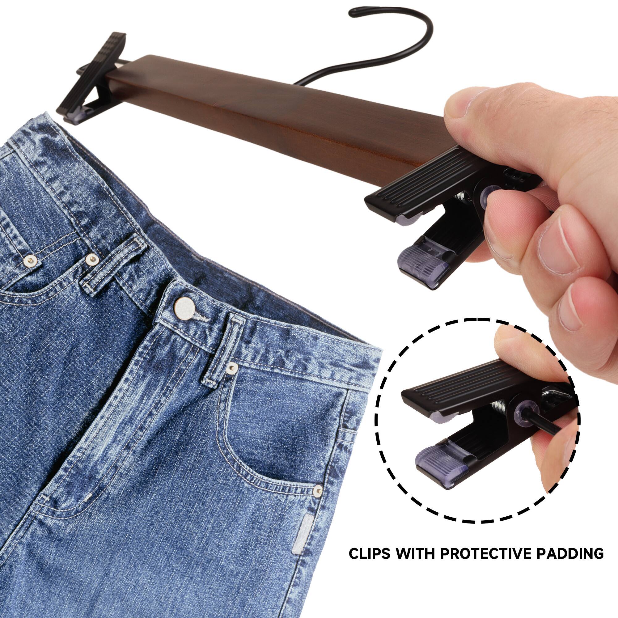 CLIPS WITH PROTECTIVE PADDING