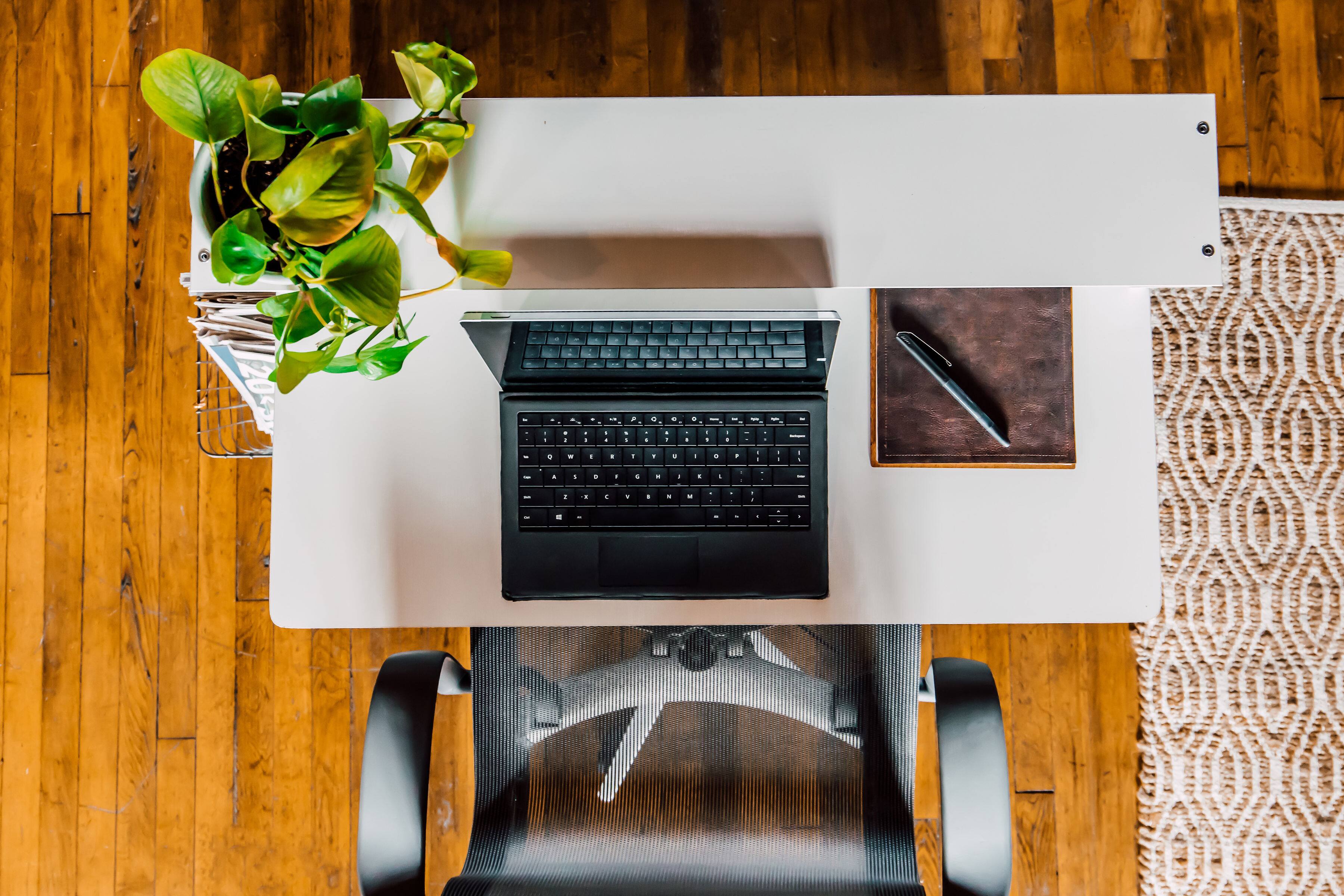 Alt View 14. OneSpace - Lennox Computer Desk with Hutch - White.
