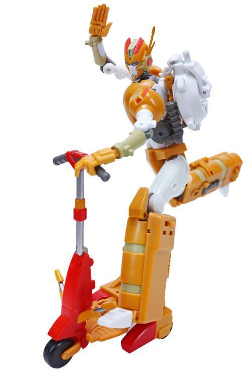 Alt View 4. Transformers - R-49 Mentis | Mastermind Creations | Reformatted.