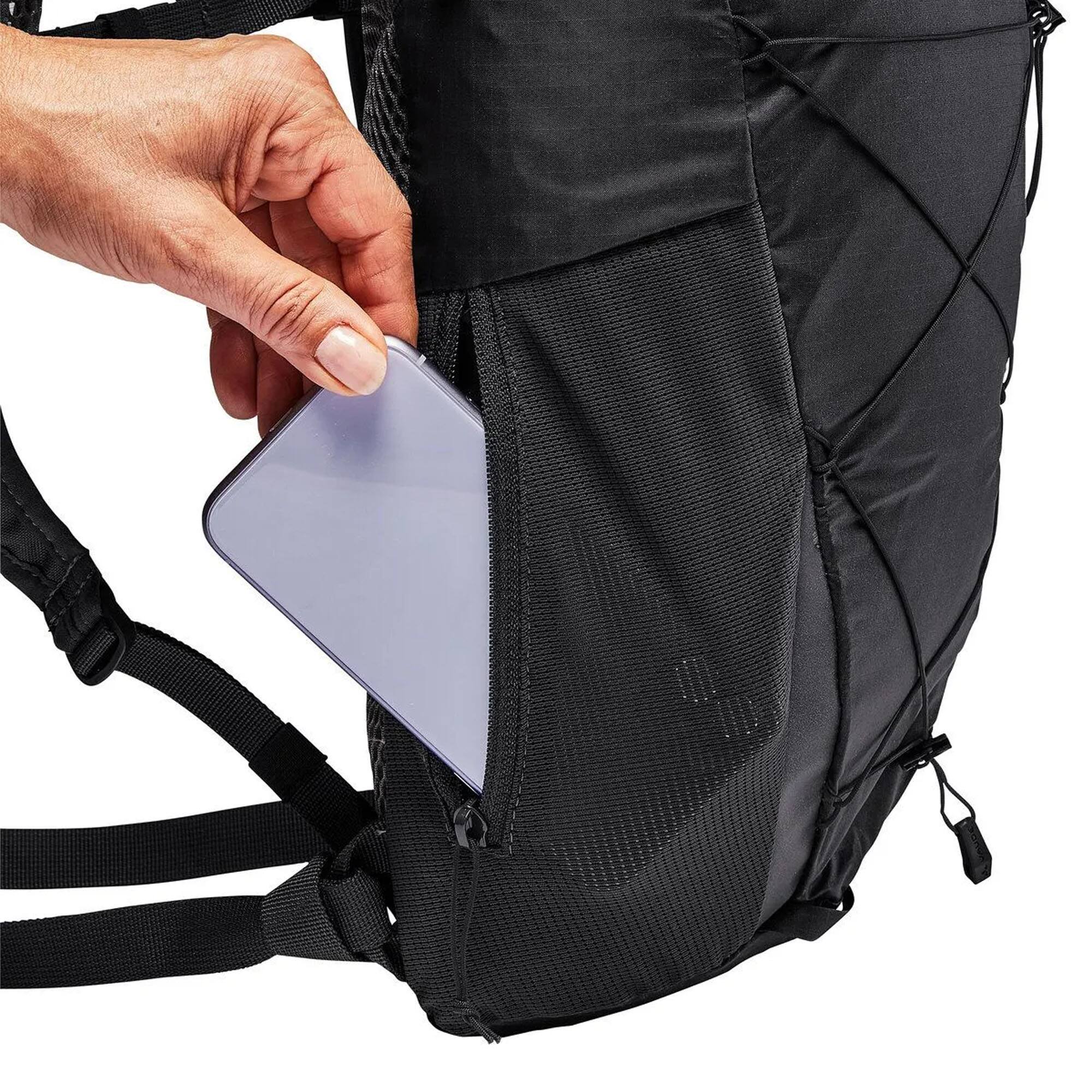 Alt View 3. VAUDE - Vaude Uphill 8 Lightweight Backpack  - Bright Green - Bright Green.