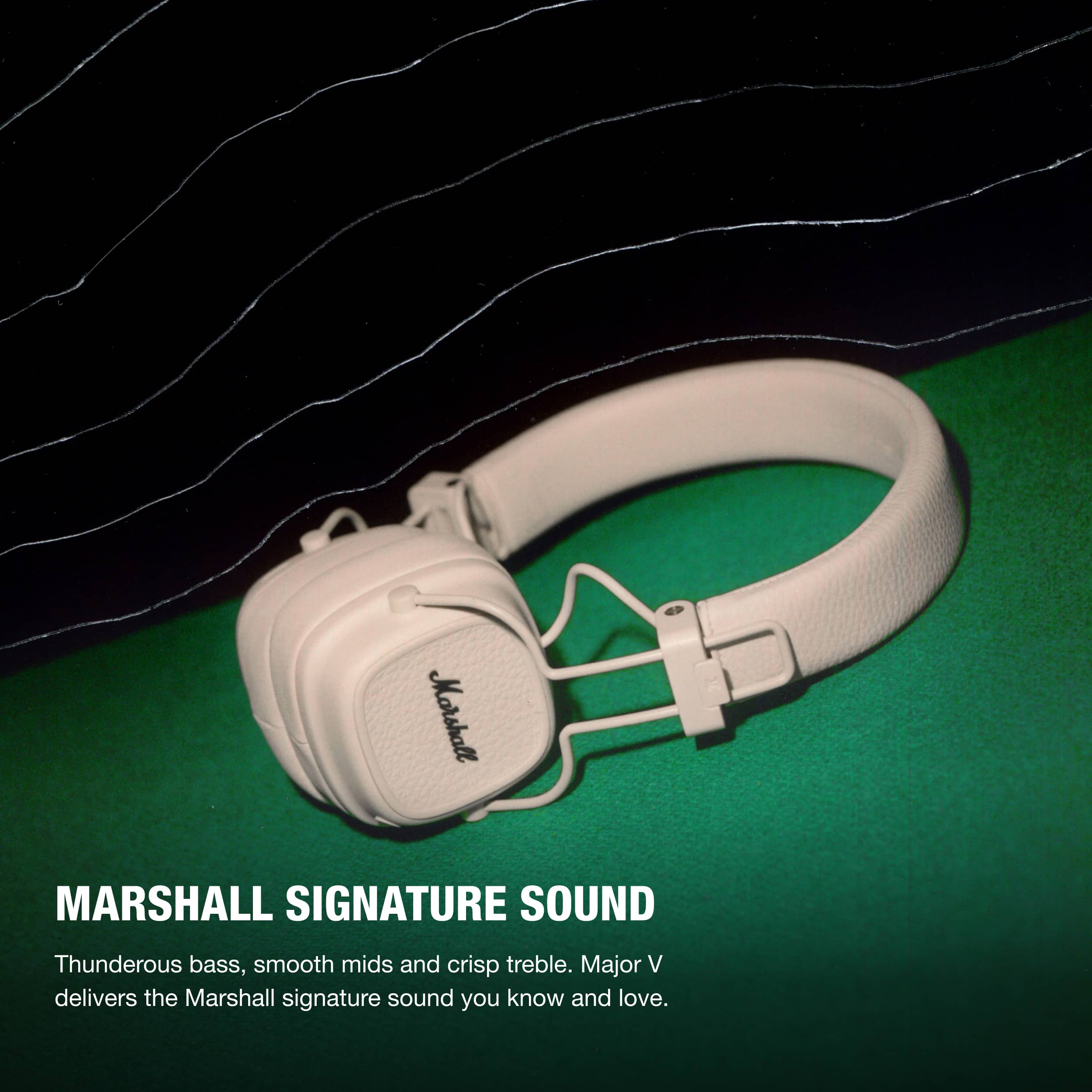 Marshall Signature Sound: Thunderous bass, smooth mids and crisp treble. Major V delivers the Marshall signature sound you know and love.