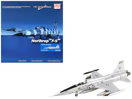 Northrop F-5A Freedom Fighter Aircraft "38381" (1960s) US Air Force "Air Power Series" 1/72 Model by Hobby Master
