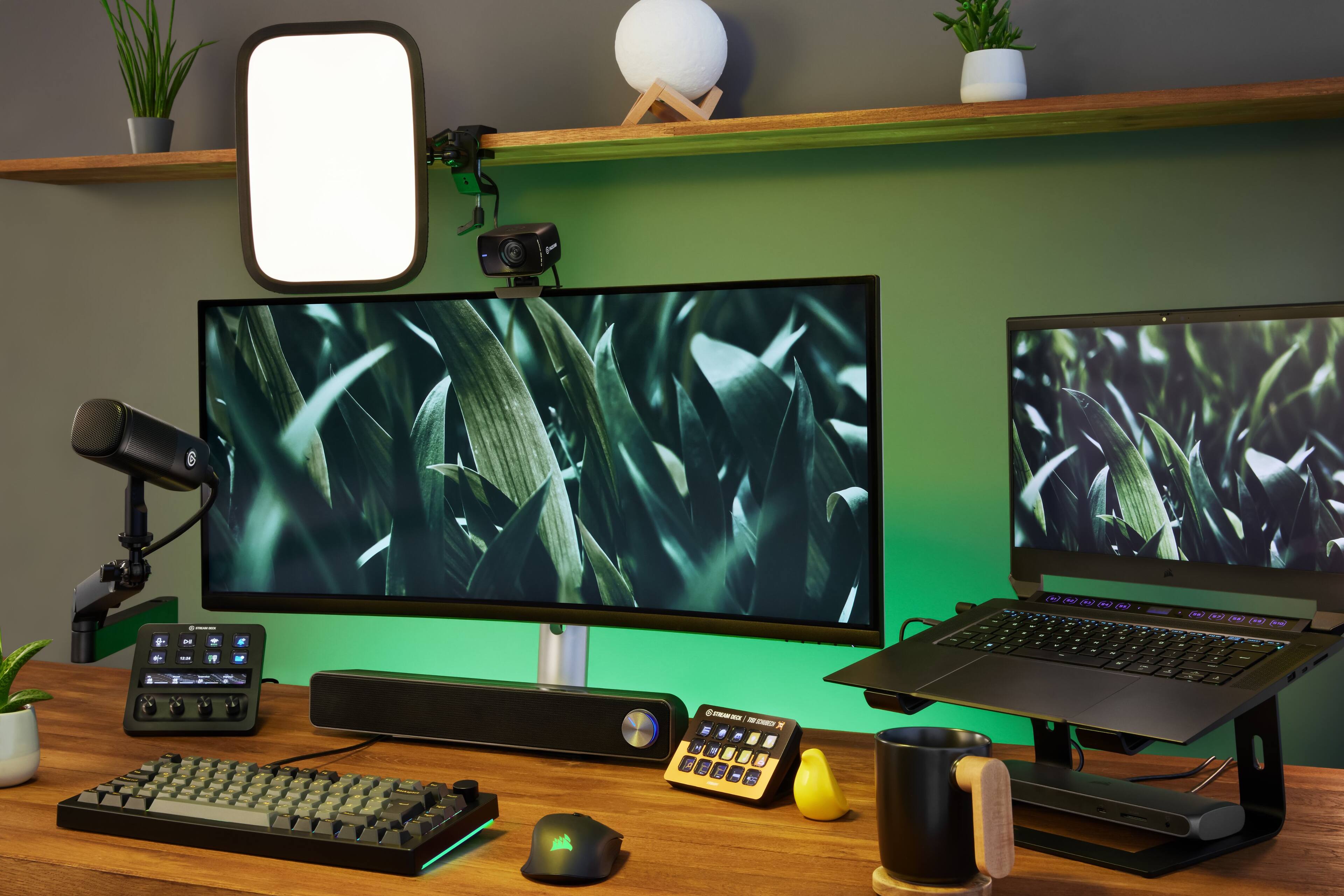 Alt View 22. Elgato - Key Light - Black.