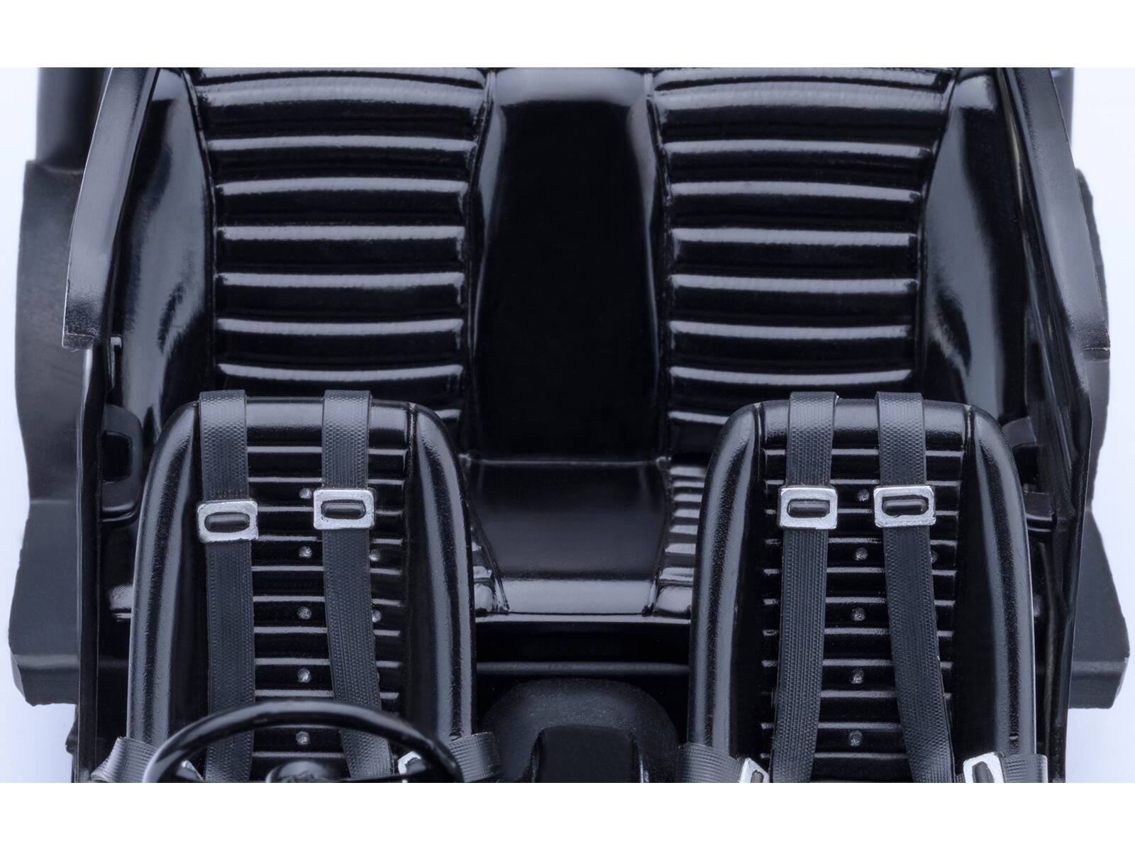 Back. Autoart - Nissan Skyline 2000GT-R (KPGC110) Tuned Version RHD (Right Hand Drive) White 1/18 Model Car by Autoart - White.