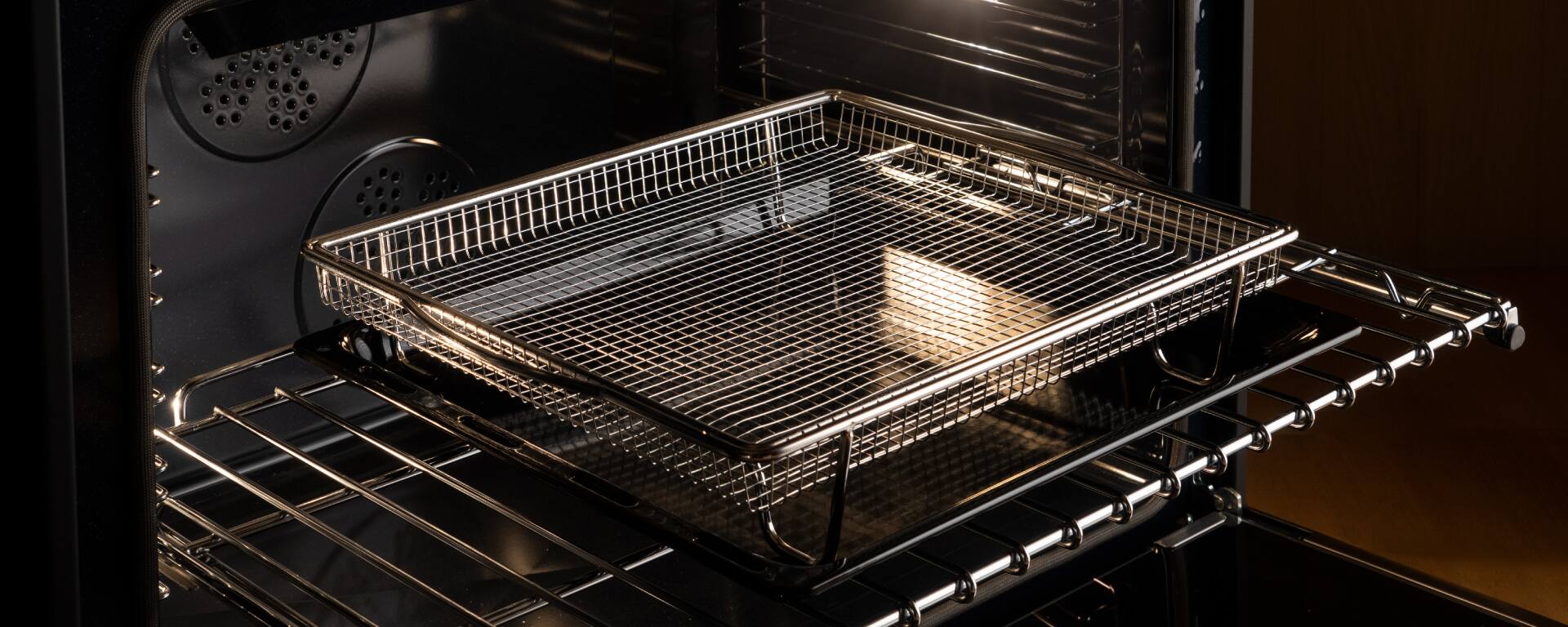 Back. Bertazzoni - 36" Heritage Series Induction Range - Nero Matt/Gold - Black.