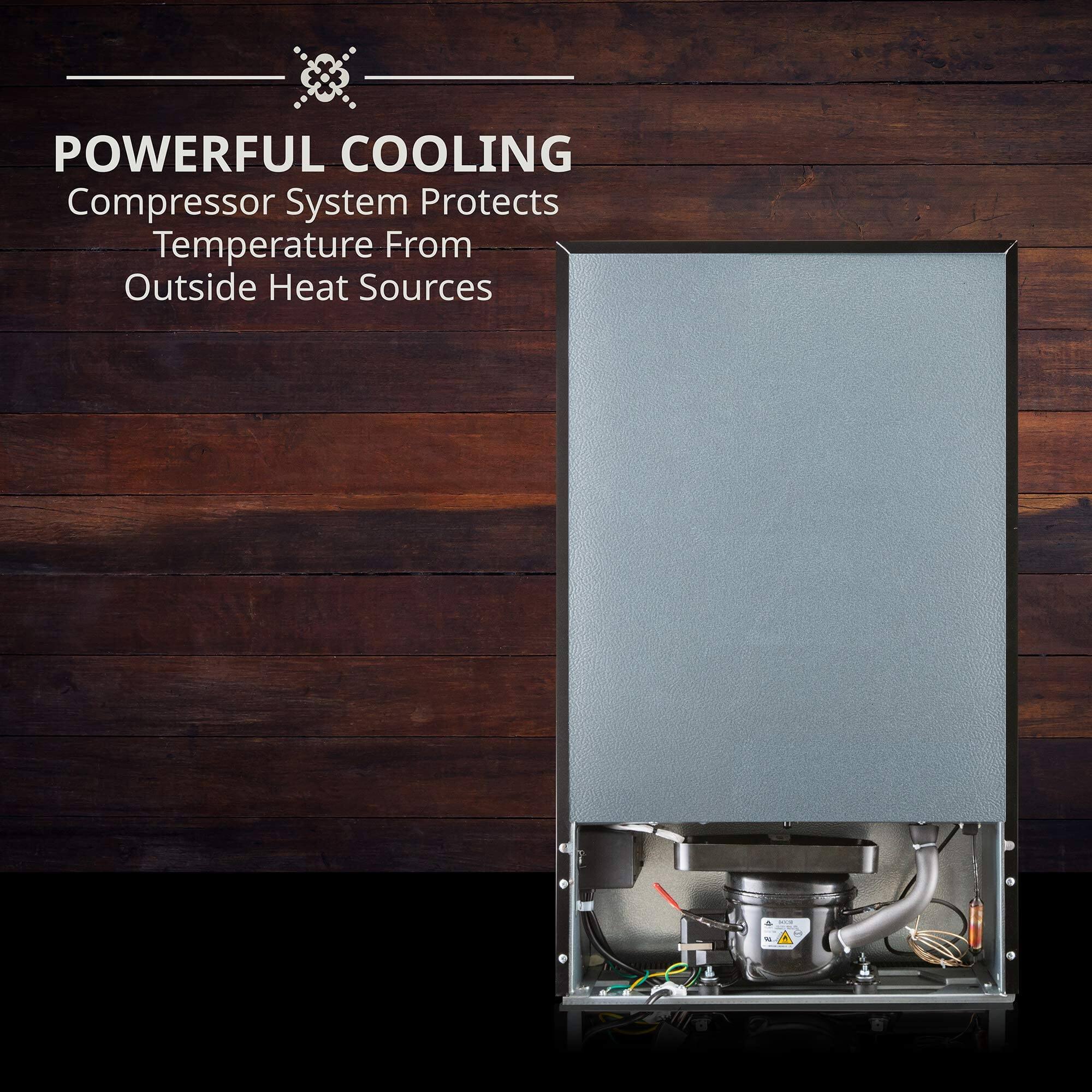 POWERFUL COOLING  
Compressor System Protects Temperature From Outside Heat Sources